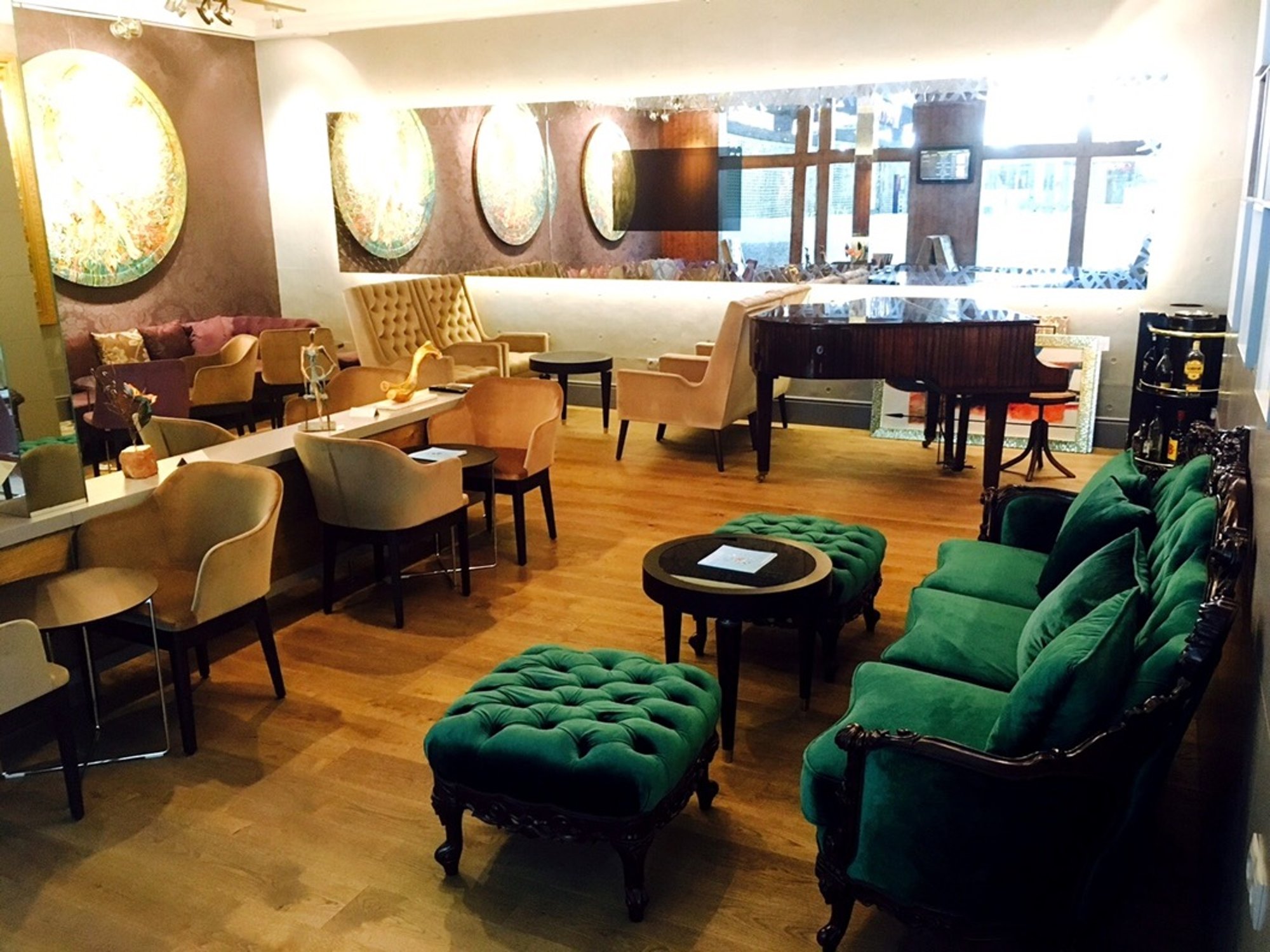 #1 of 5 images of Primeclass Lounge