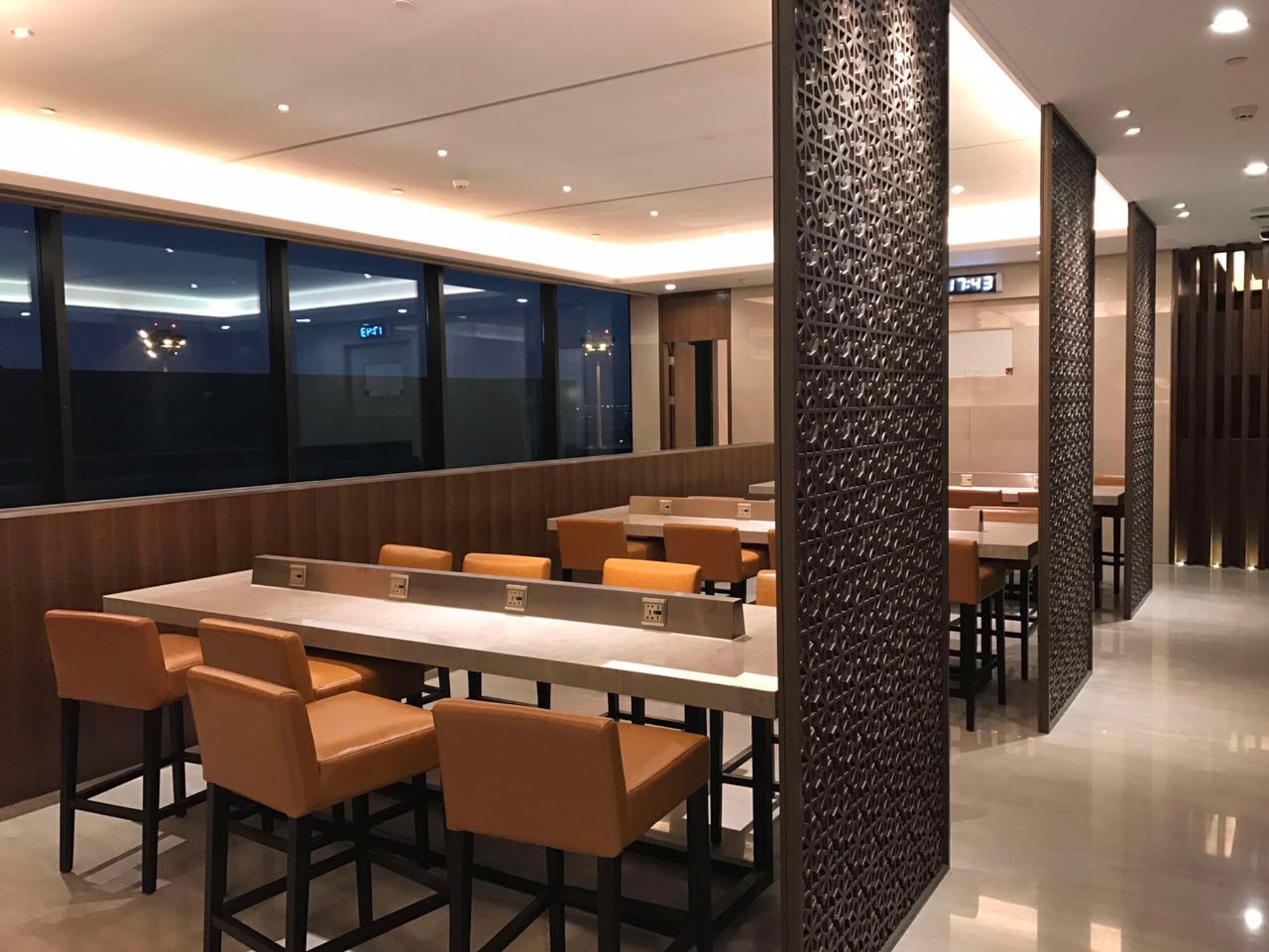 #5 of 5 images of V03 VIP Lounge