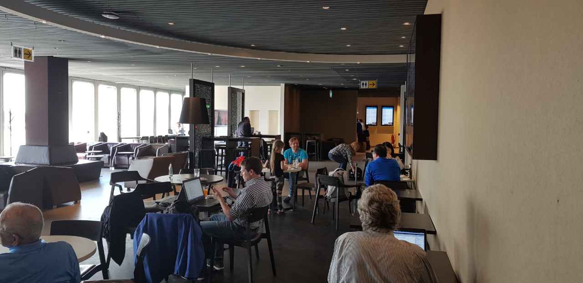 #3 of 5 images of Hugo Junkers Lounge (Temporarily Closed)