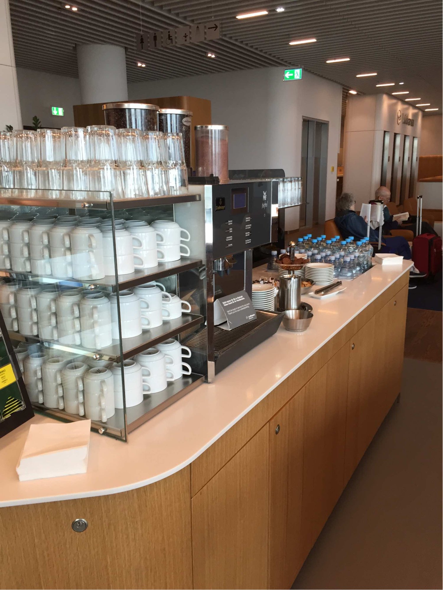 #1 of 2 images of Lufthansa Business Lounge (Non-Schengen)