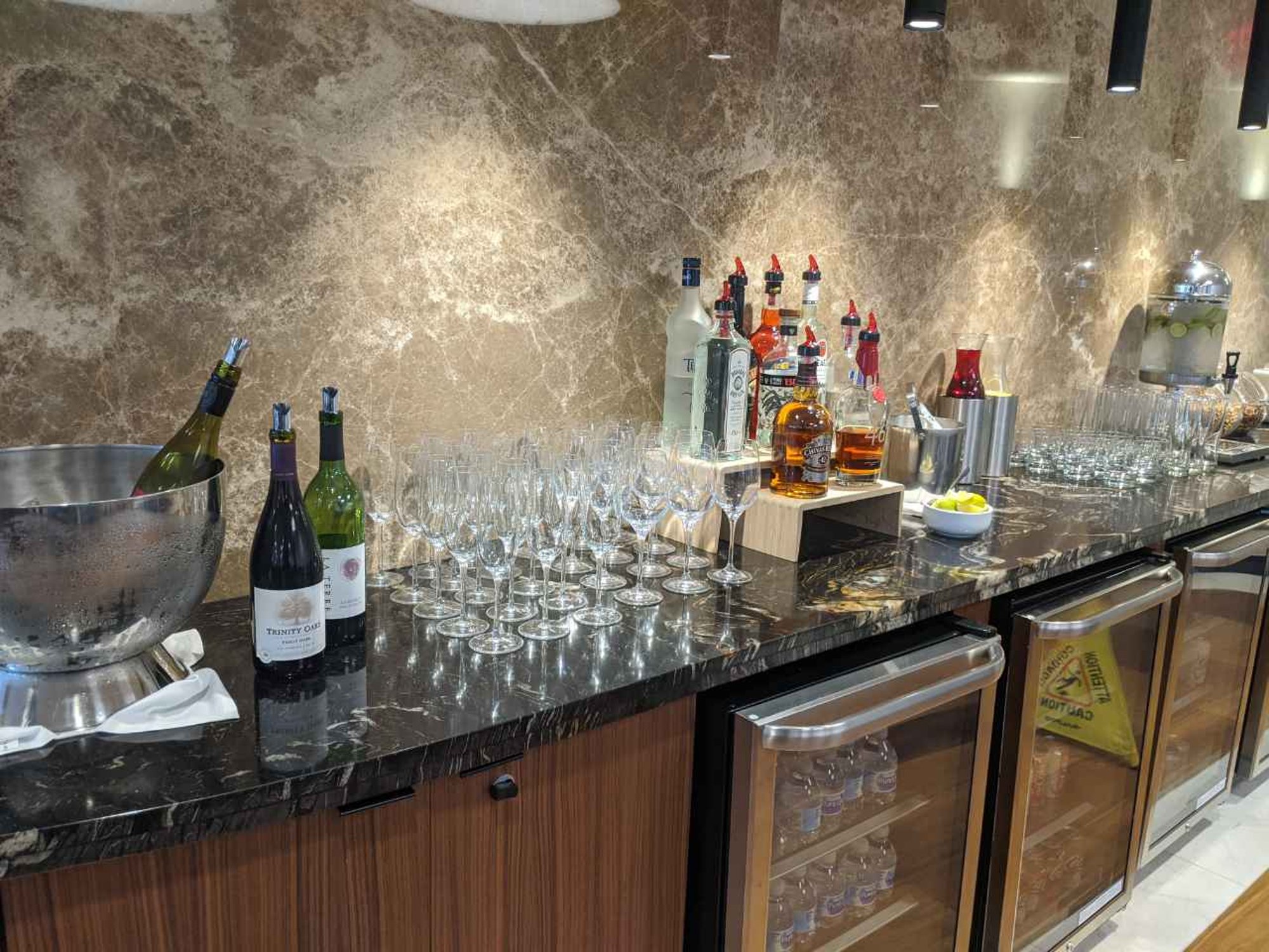 #2 of 5 images of Turkish Airlines Lounge Miami