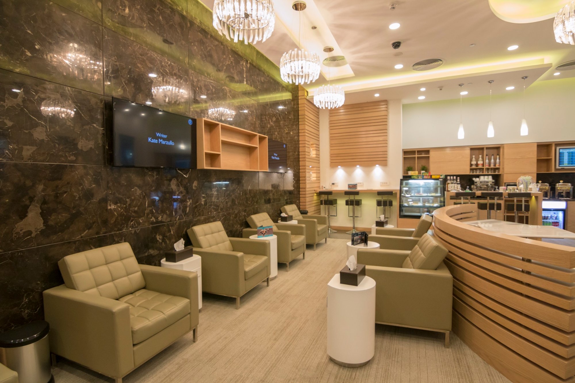 #2 of 5 images of Pearl Lounge (Landside)