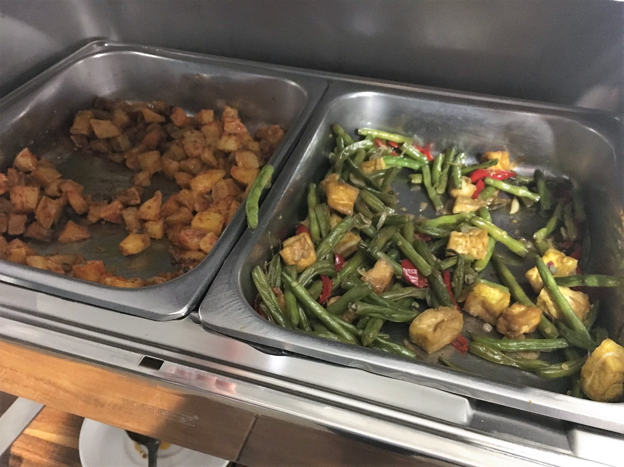 #4 of 5 images of Blue Sky Premier Lounge