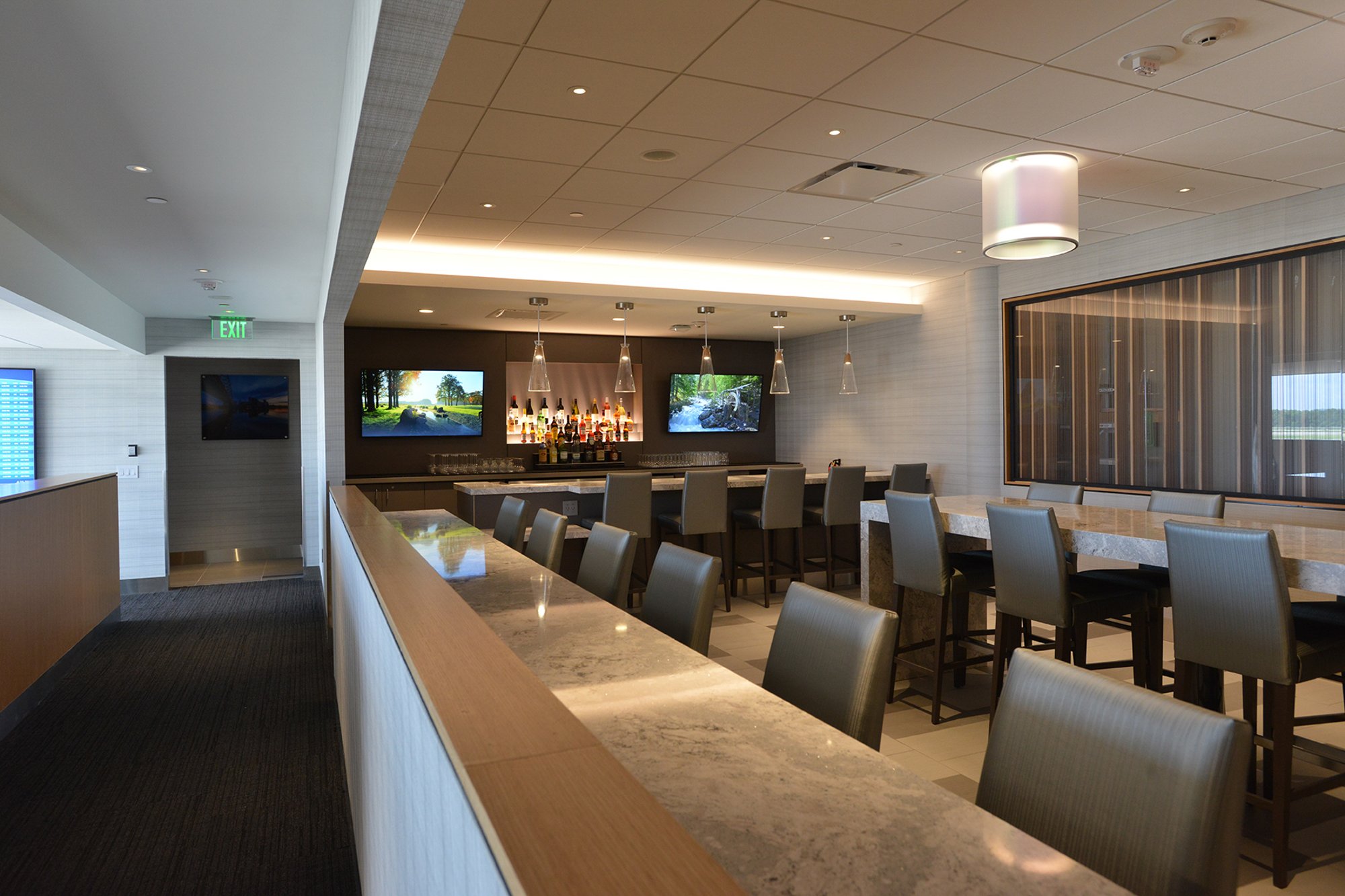 #5 of 5 images of The Club