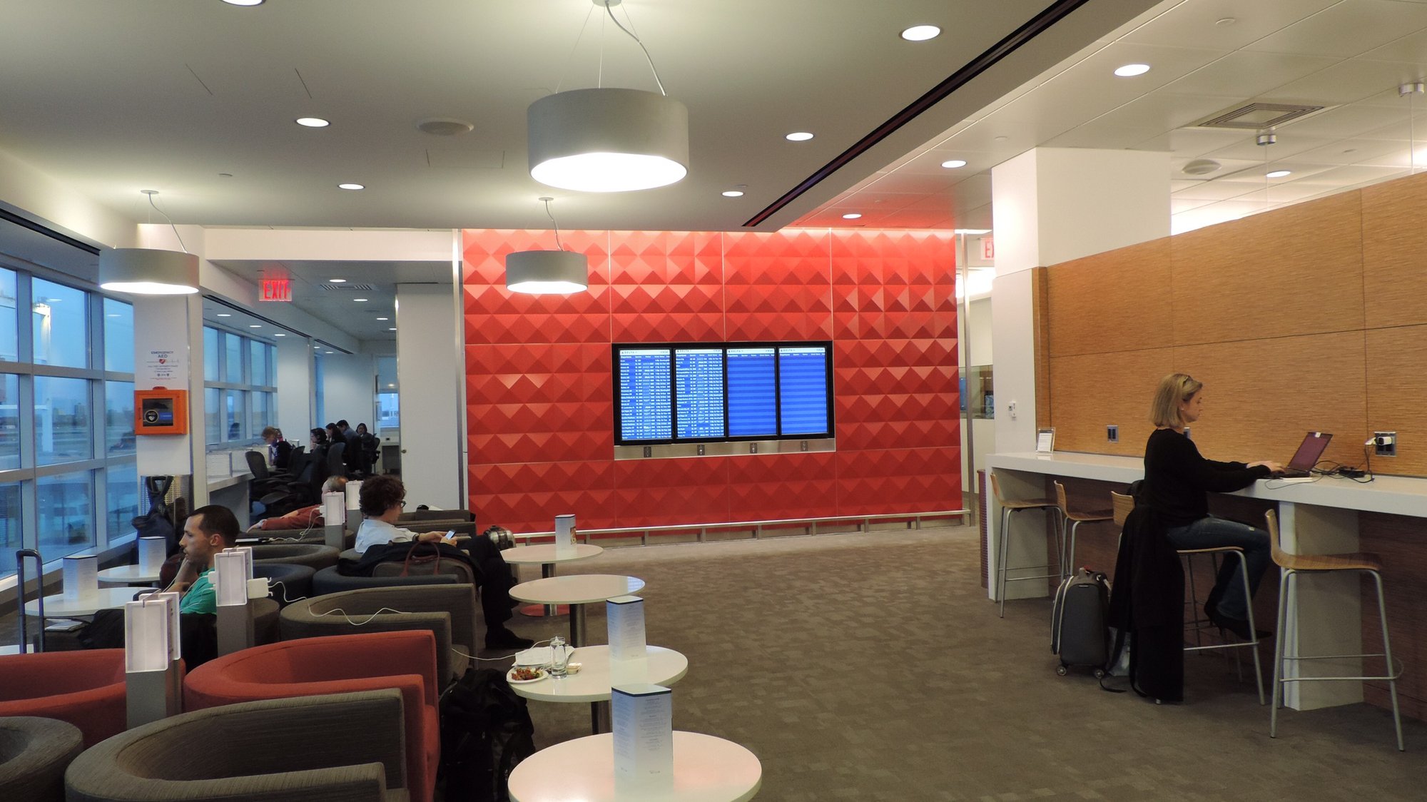 #3 of 5 images of Delta Air Lines Delta Sky Club