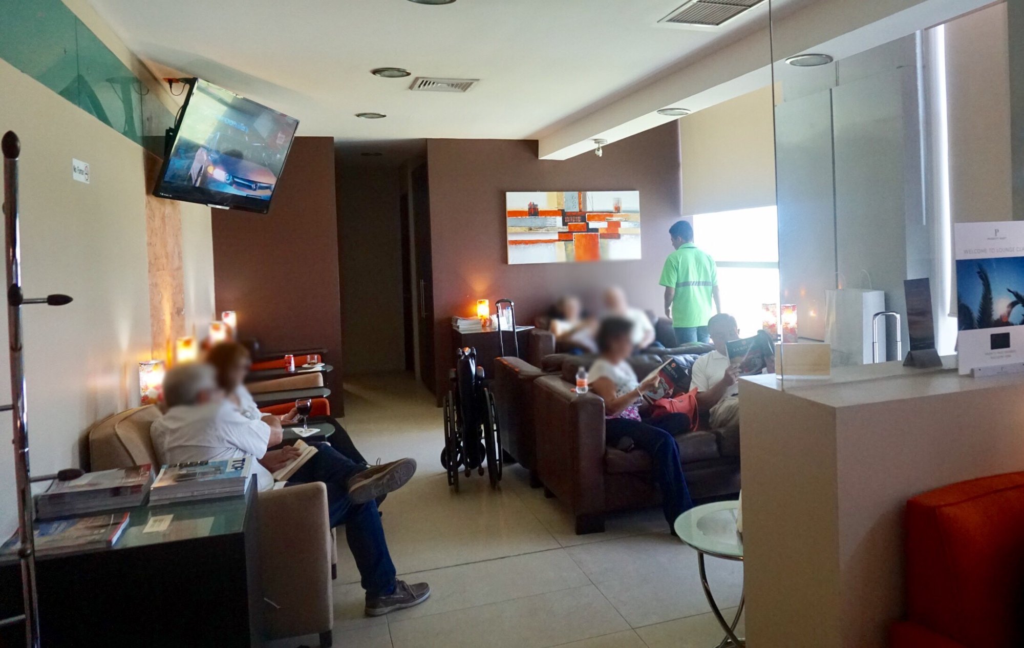 #5 of 5 images of Elemento Lounge