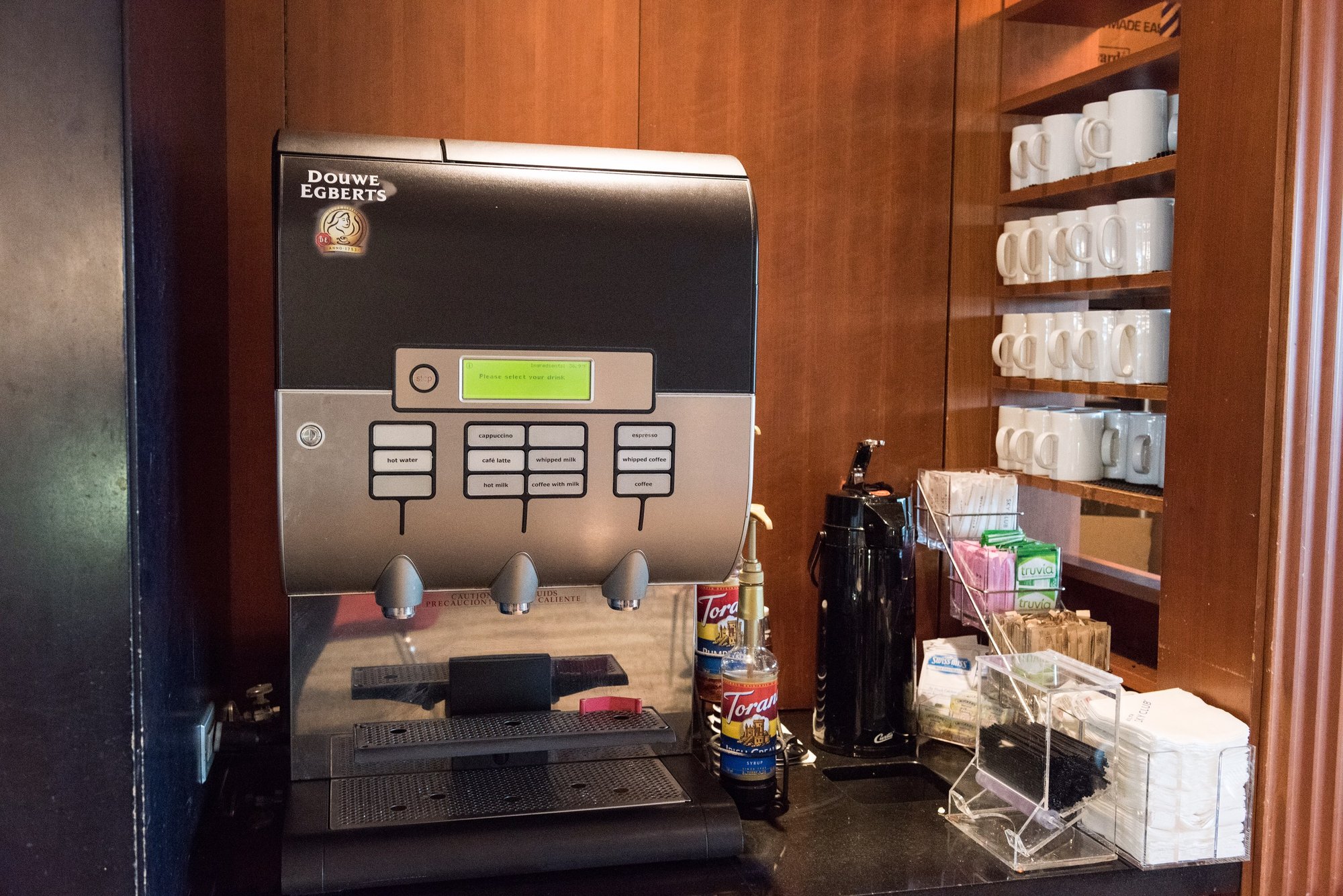 #3 of 5 images of Delta Sky Club