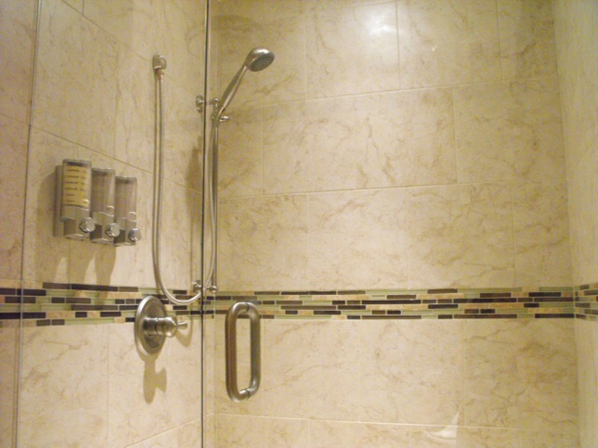 #5 of 5 images of Minute Suites