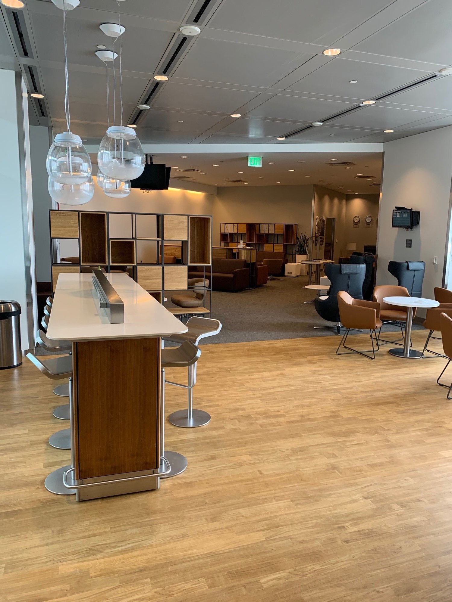 #1 of 5 images of Lufthansa Lounge