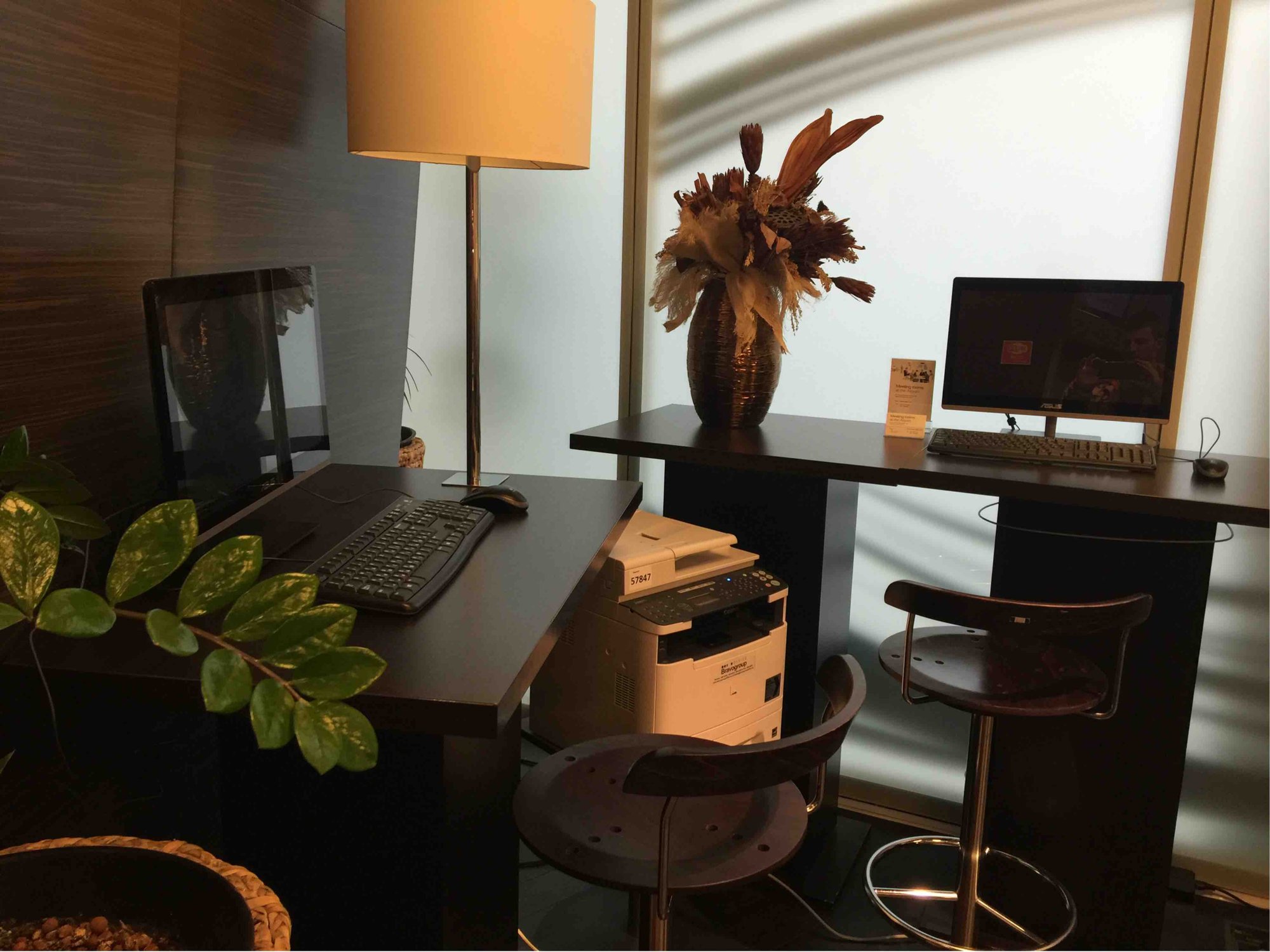 #4 of 5 images of SkyCourt Lounge