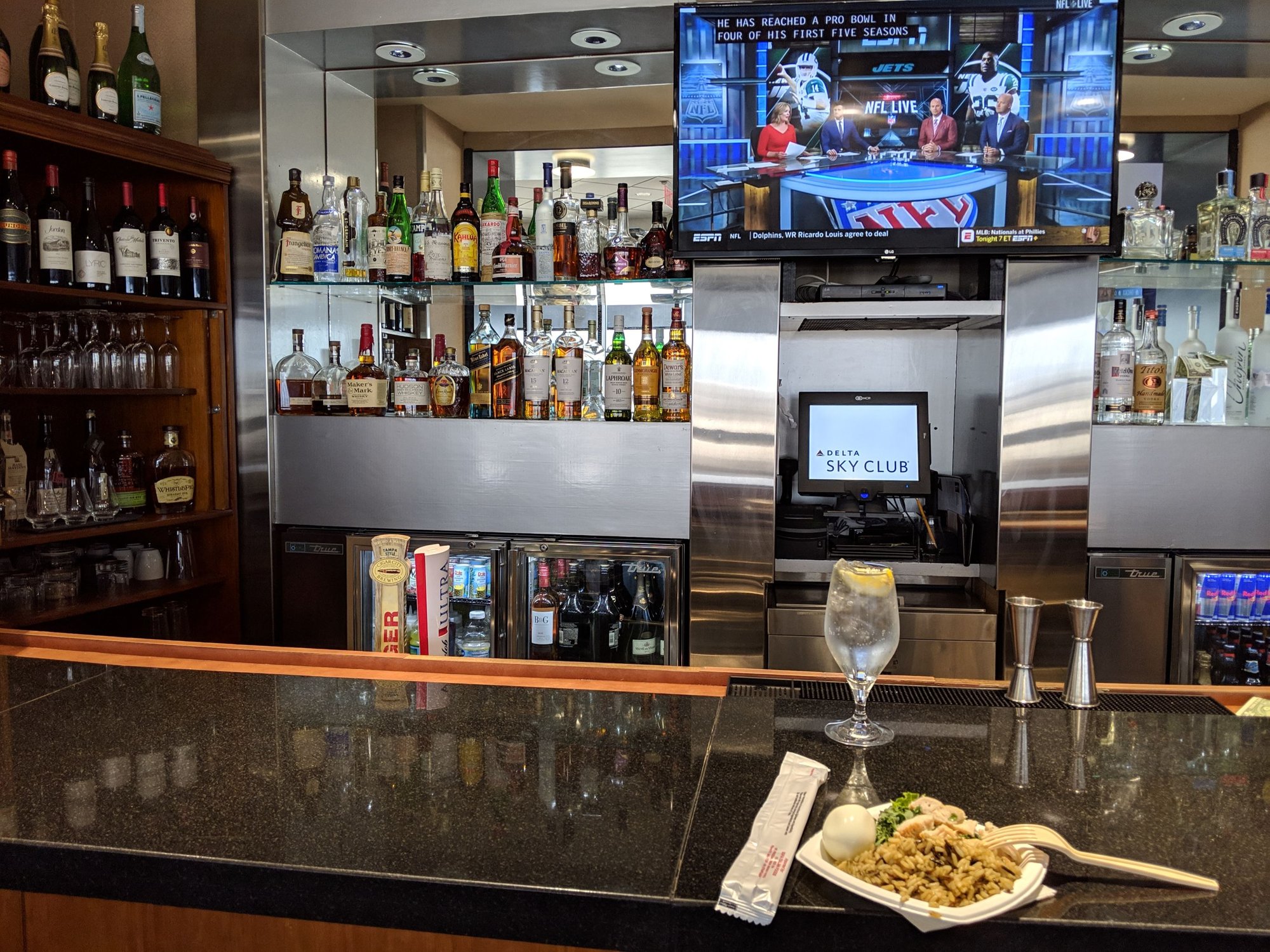 #4 of 5 images of Delta Air Lines Delta Sky Club (Temporarily Closed)