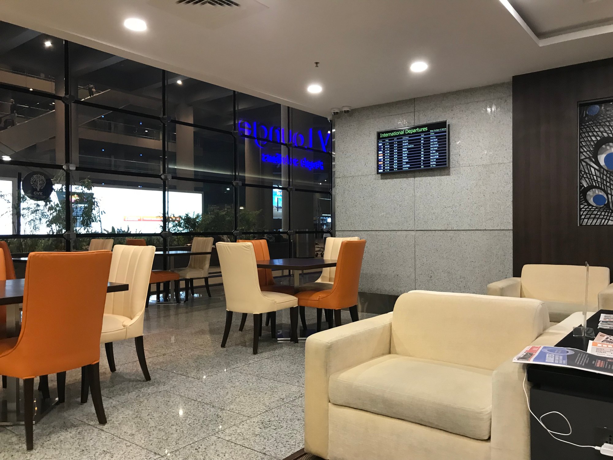 #3 of 5 images of Aviserv Lounge (West)