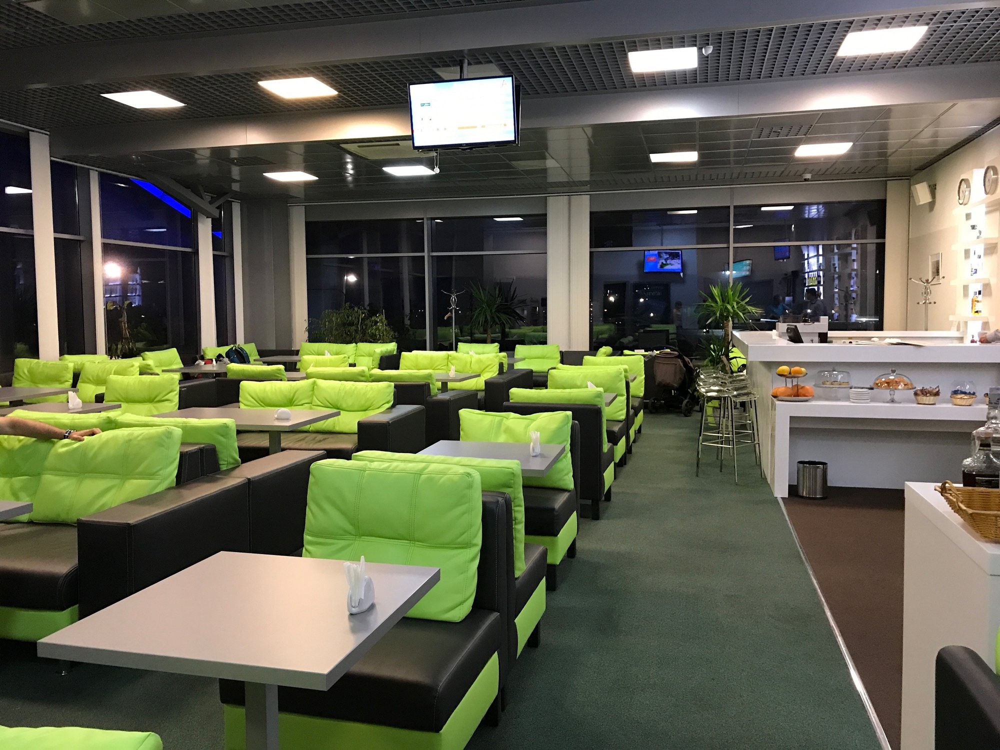 #3 of 5 images of East Lounge