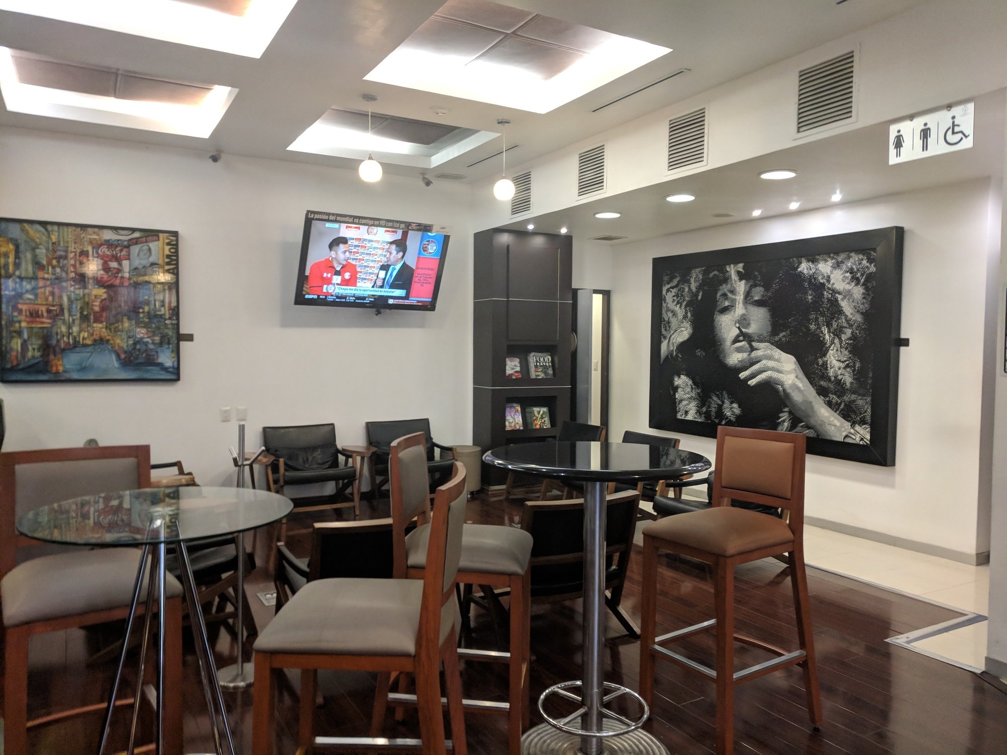 #1 of 5 images of Salon The Grand Lounge Elite