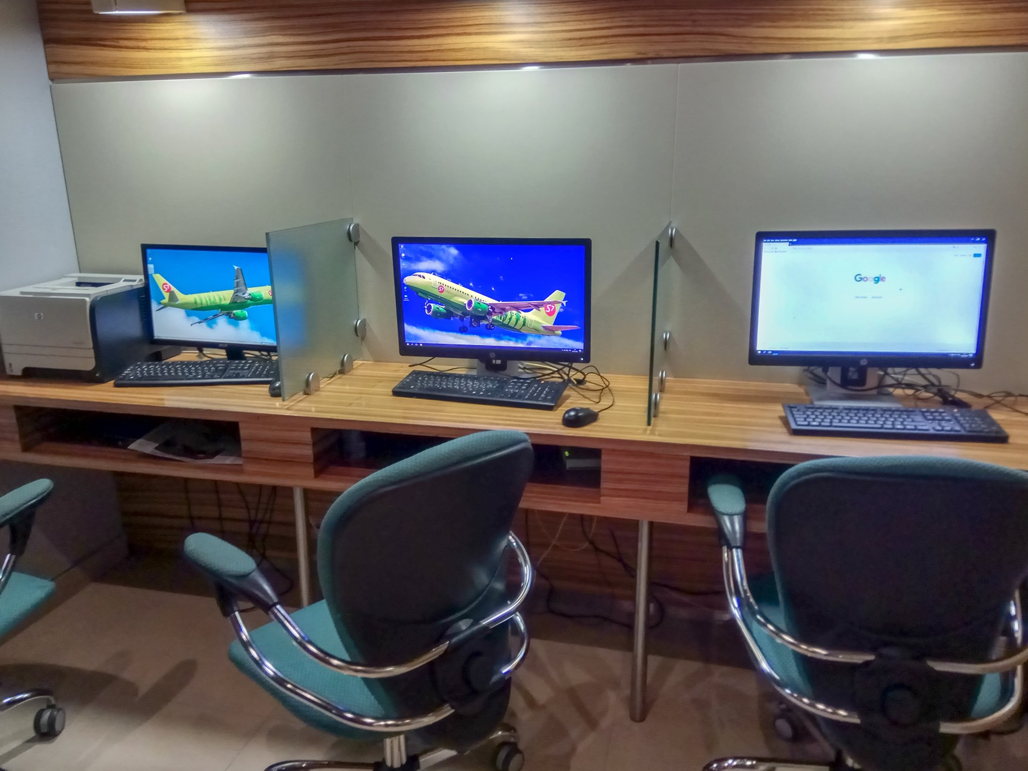 #2 of 5 images of S7 Comfort Lounge
