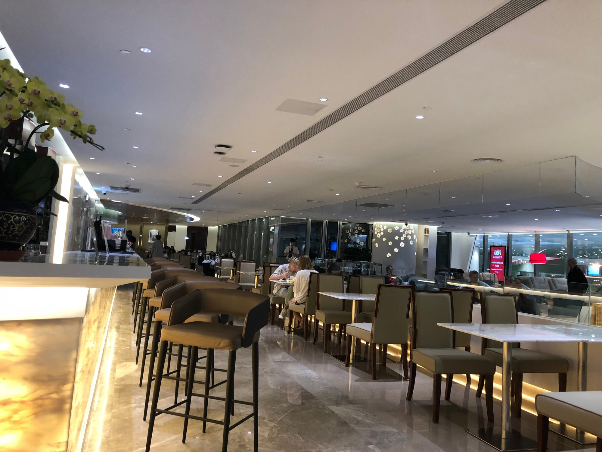 #2 of 3 images of China Southern Domestic First/Business Class Lounge