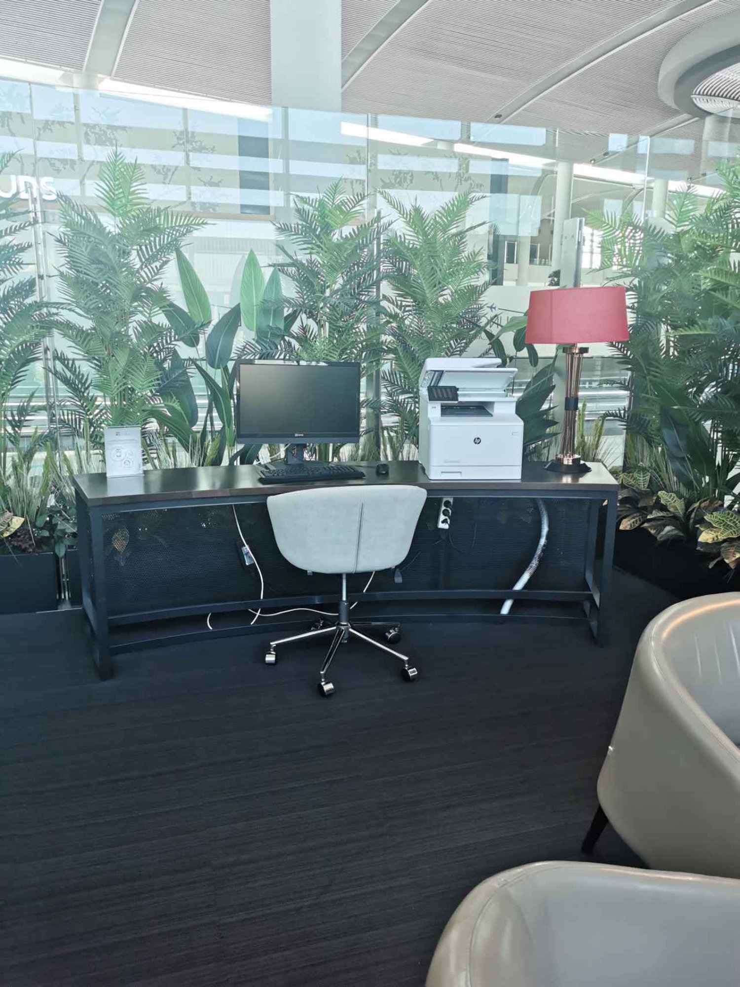 #4 of 5 images of IGA Lounge