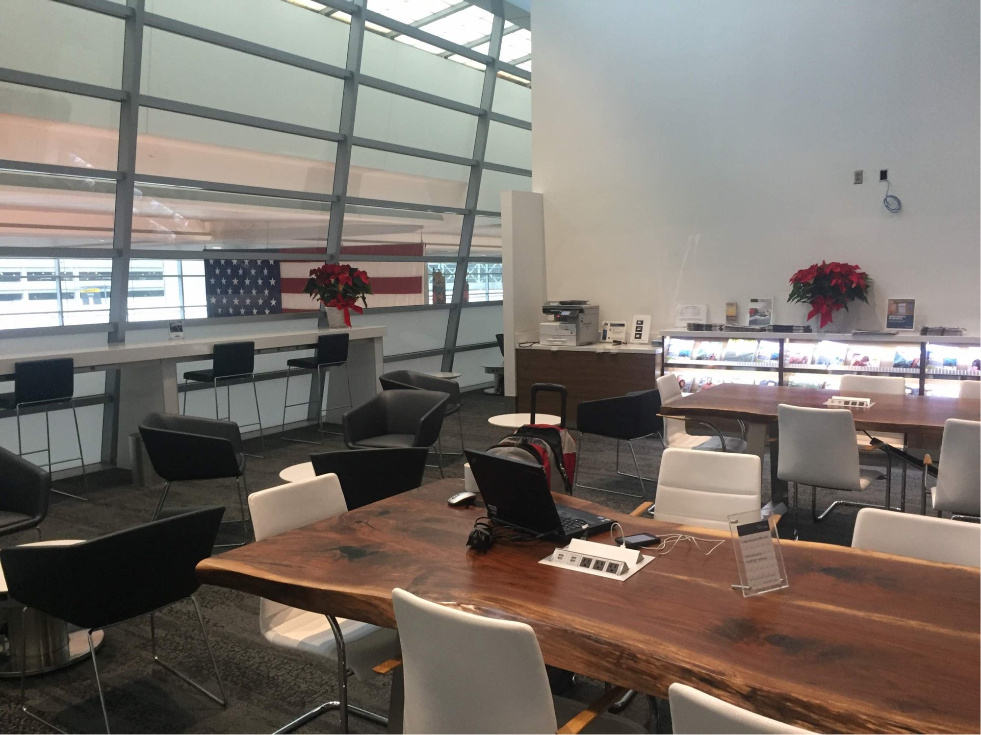 #4 of 5 images of Delta Air Lines Delta Sky Club (Gate 7)