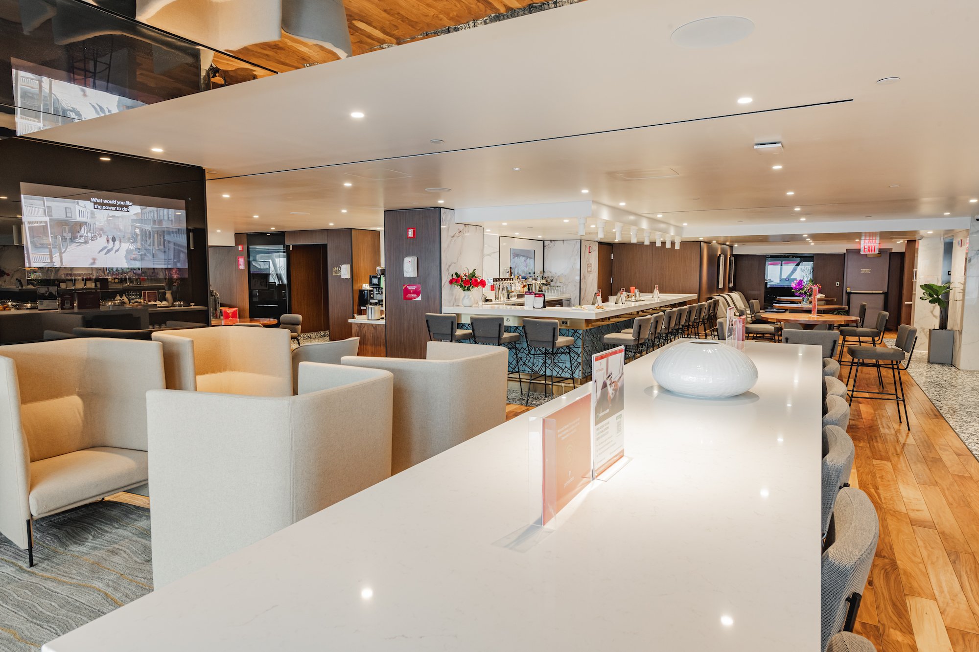 #3 of 5 images of Primeclass Lounge