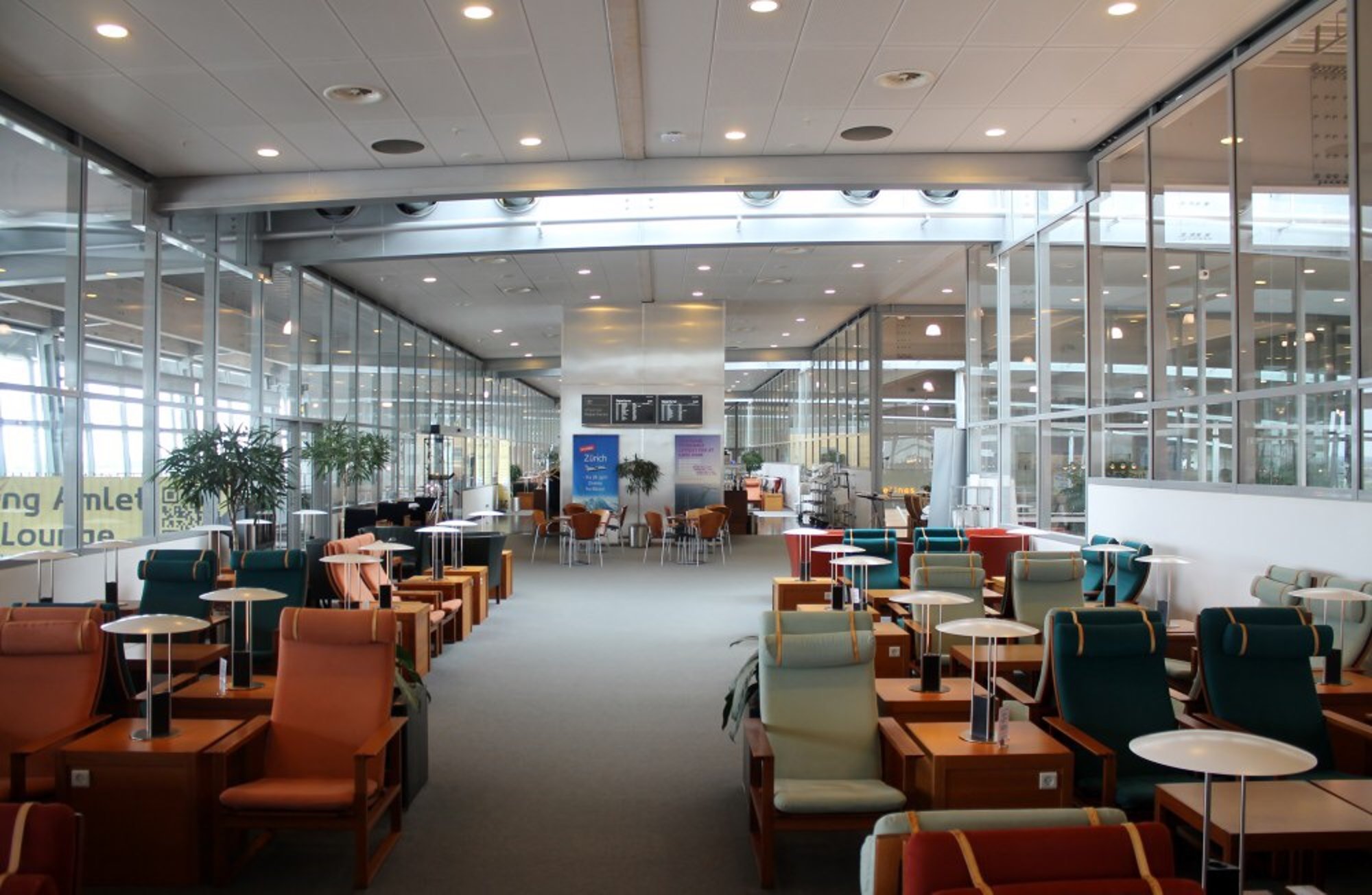 #1 of 5 images of King Amlet Lounge