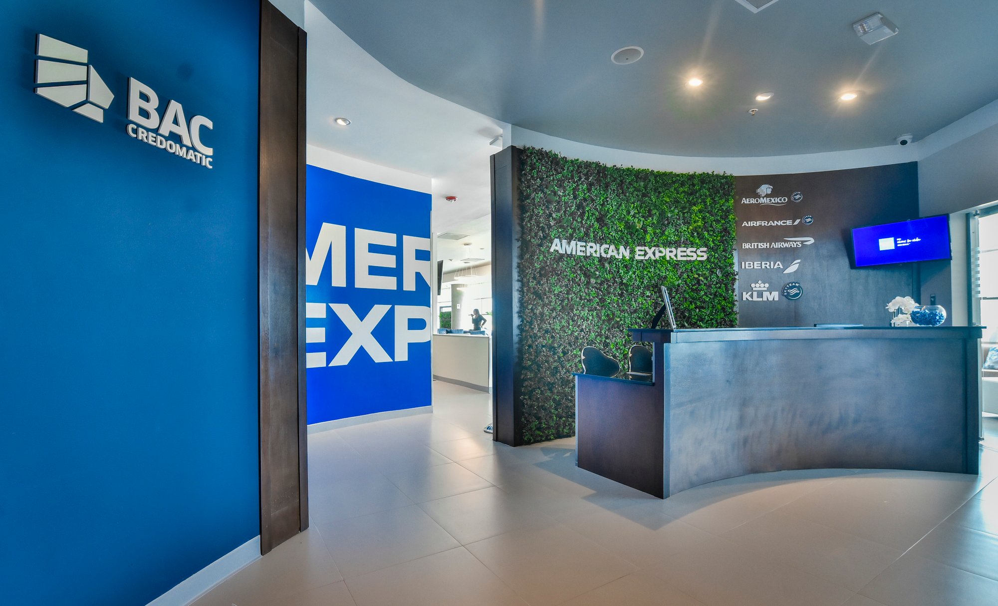 #2 of 5 images of Santamaria VIP Lounge