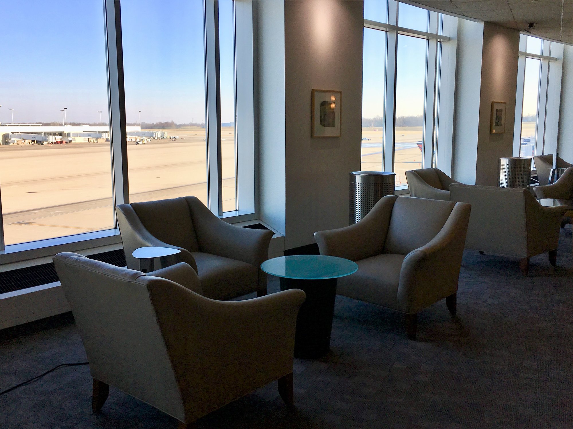 #2 of 5 images of Delta Air Lines Delta Sky Club