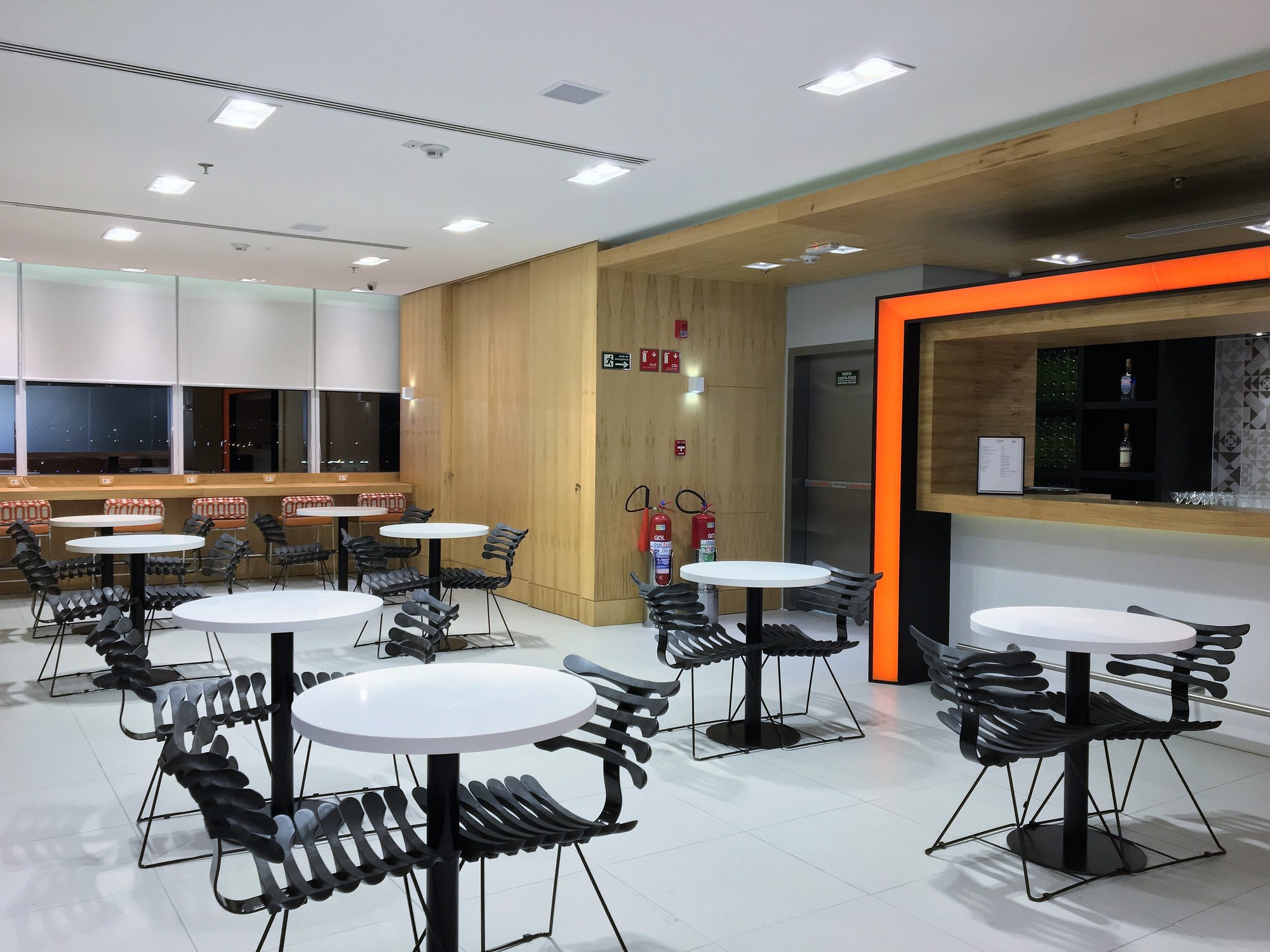 #4 of 5 images of GOL Smiles Lounge (International)