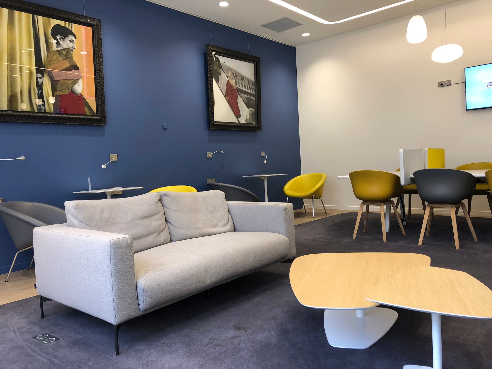 #2 of 2 images of Salon by FDI