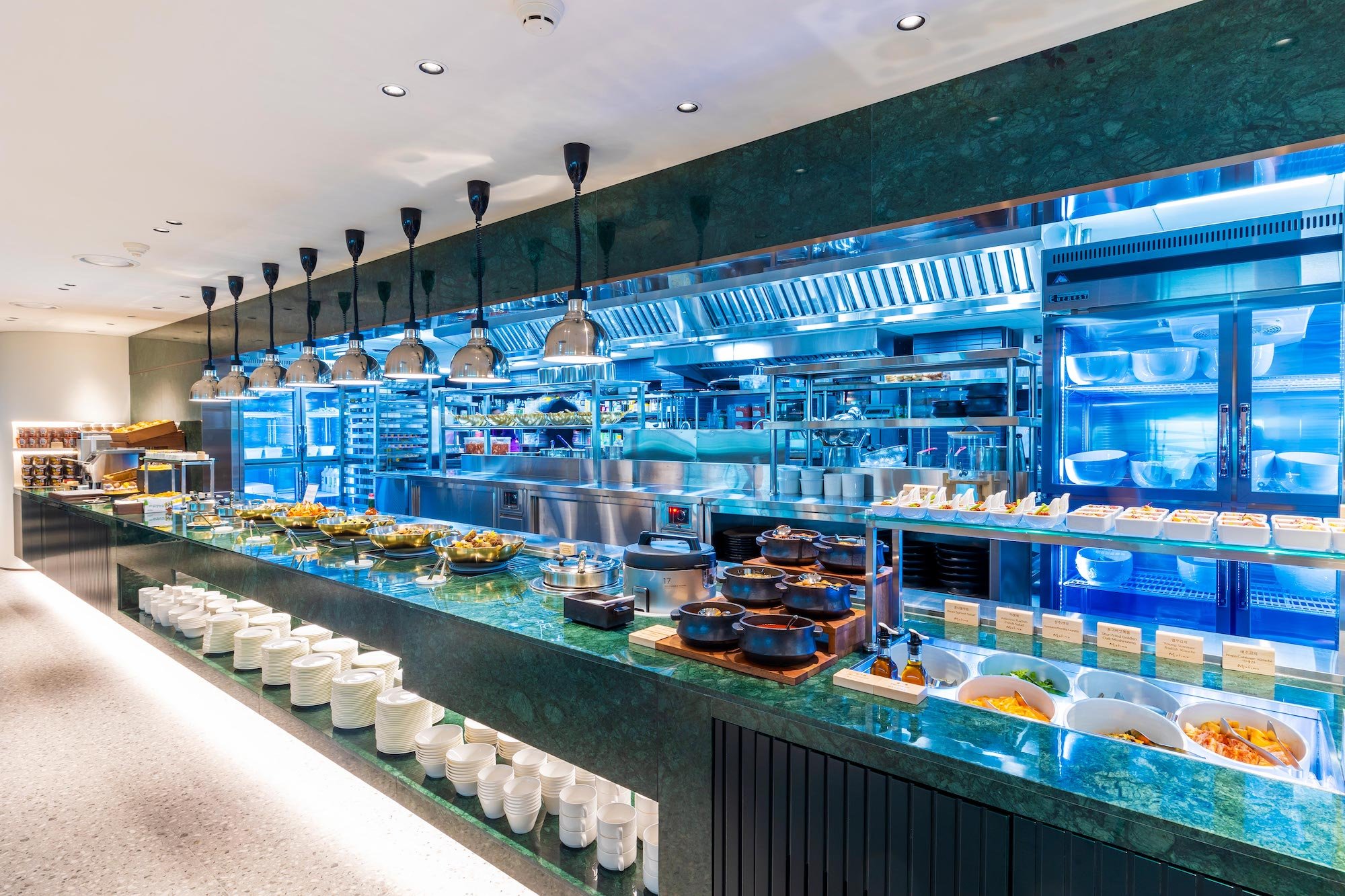 #3 of 5 images of MATINA Lounge East (Gate 11)