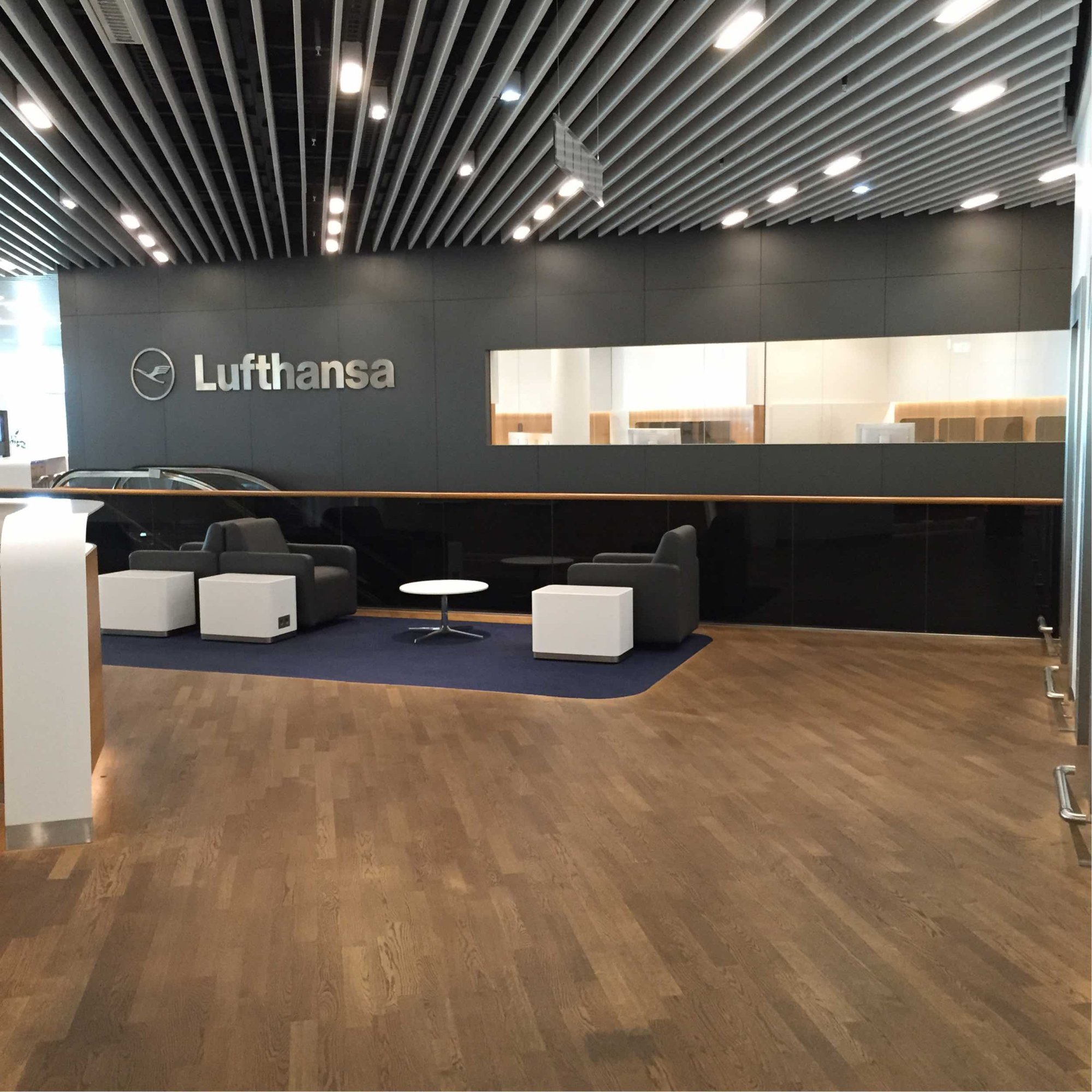 #2 of 2 images of Lufthansa Business Lounge (Non-Schengen)