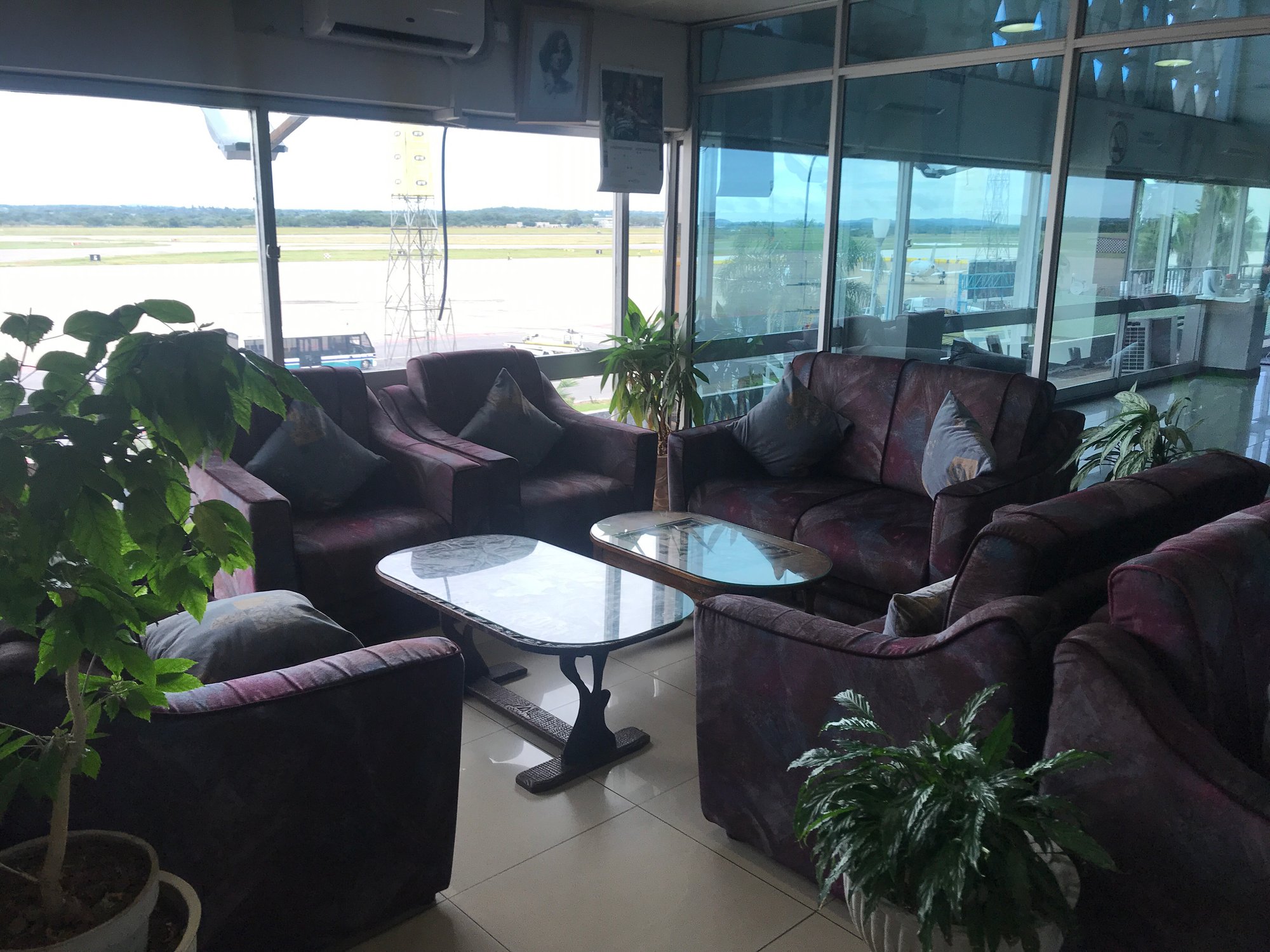 #2 of 5 images of IAPCO Club Lounge