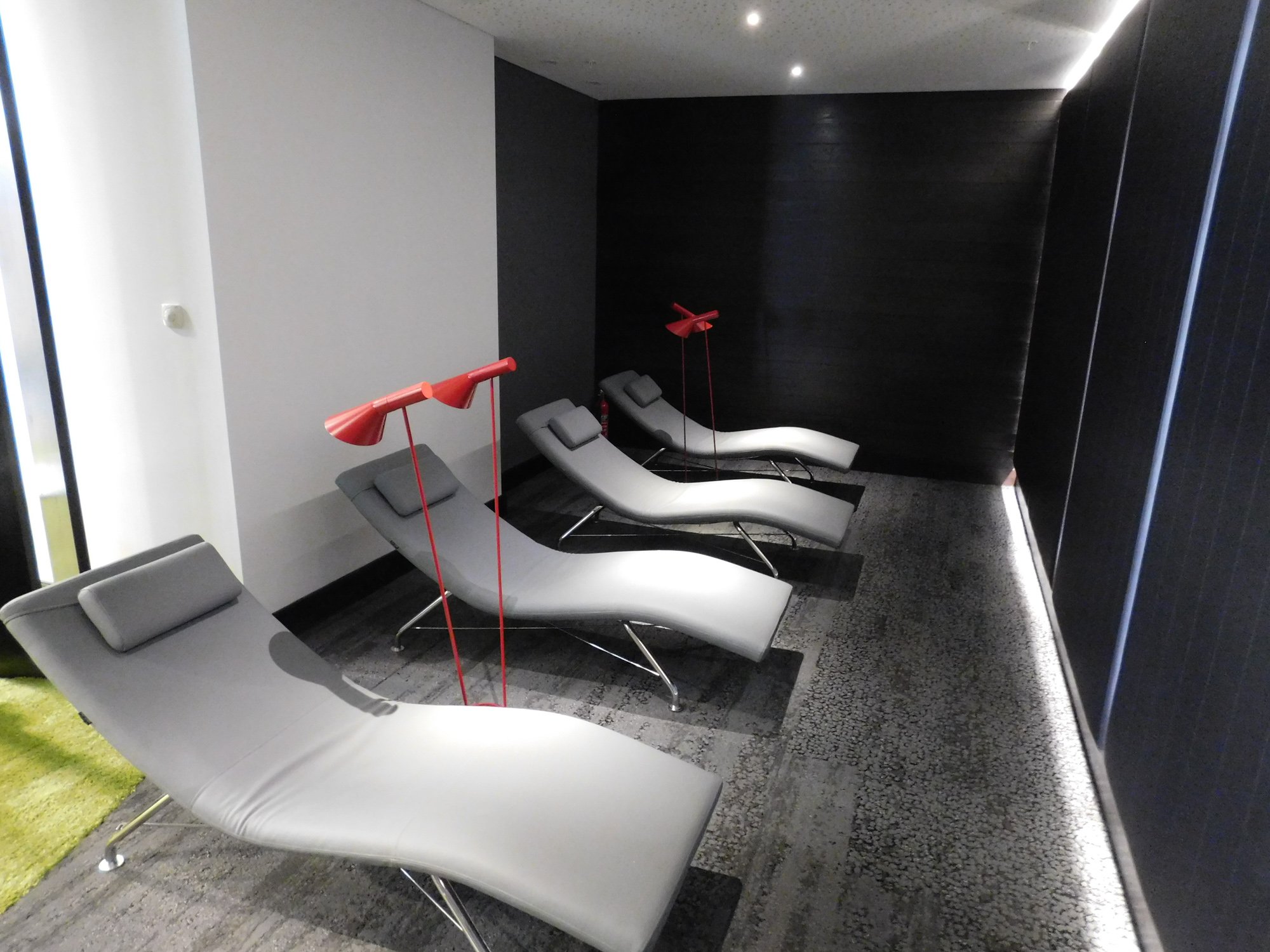 #5 of 5 images of The Ború Lounge