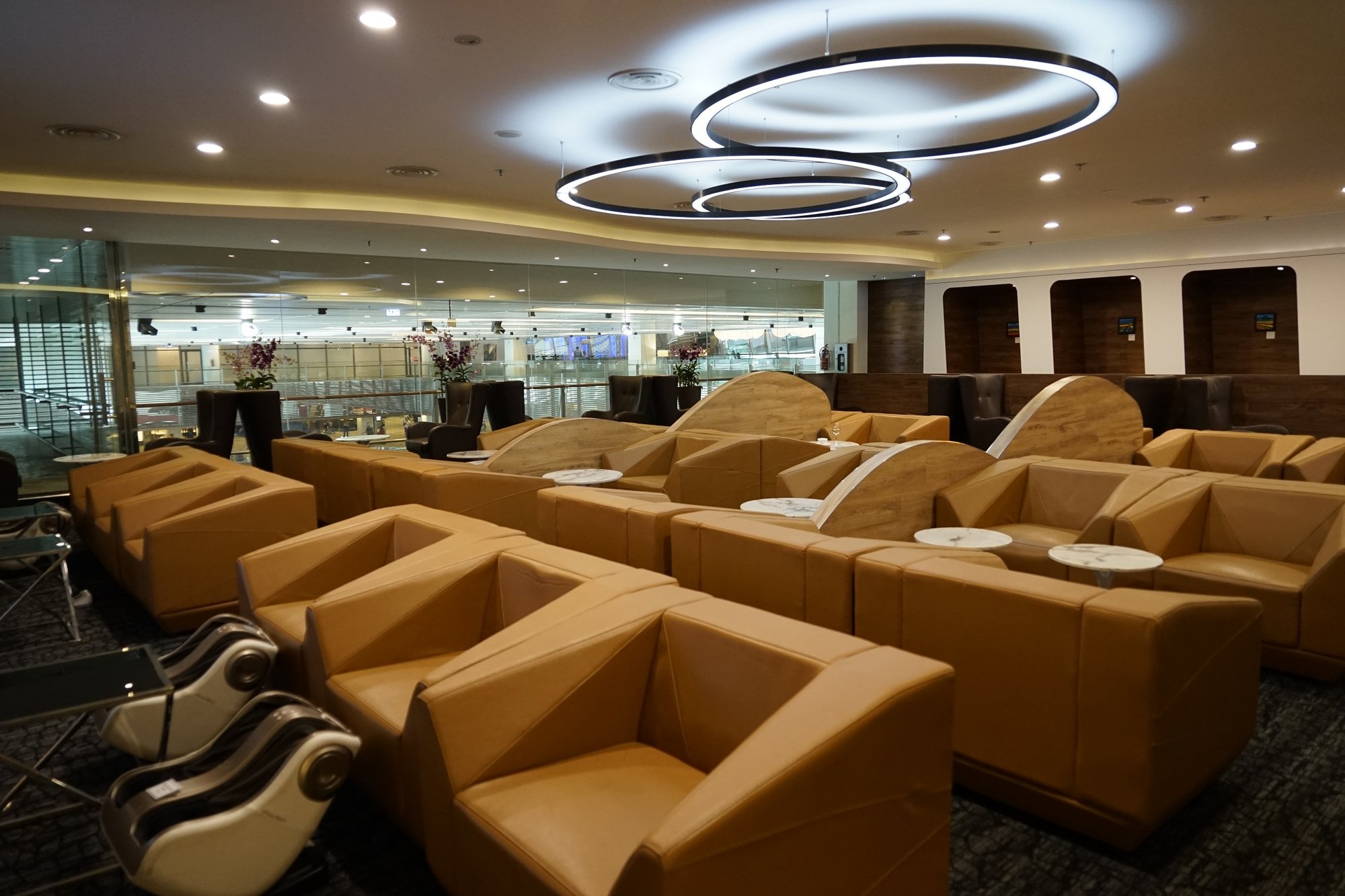 #3 of 5 images of SATS Premier Lounge