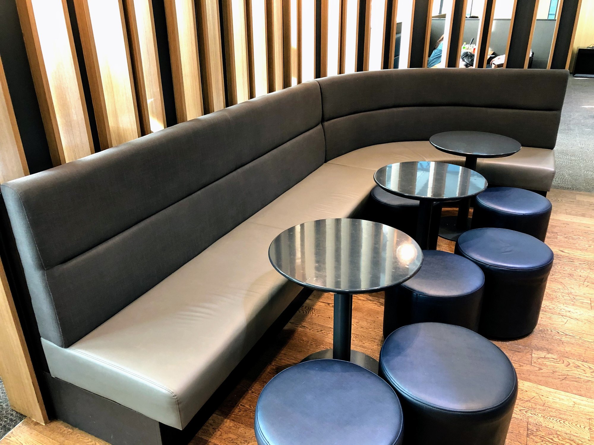 #4 of 5 images of Sky Hub Lounge