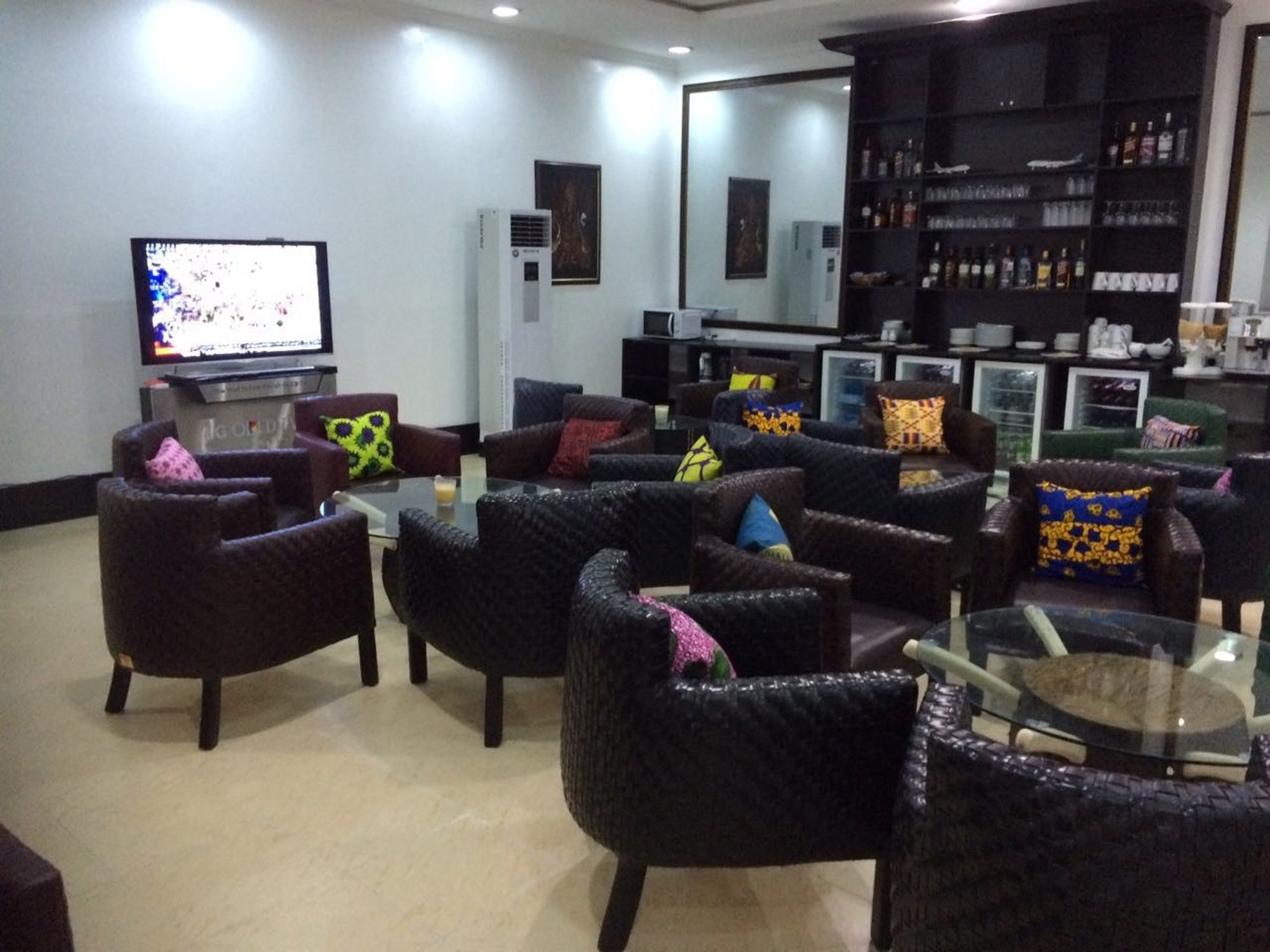 #5 of 5 images of SDS Llegada Arrival Lounge (D-Wing)