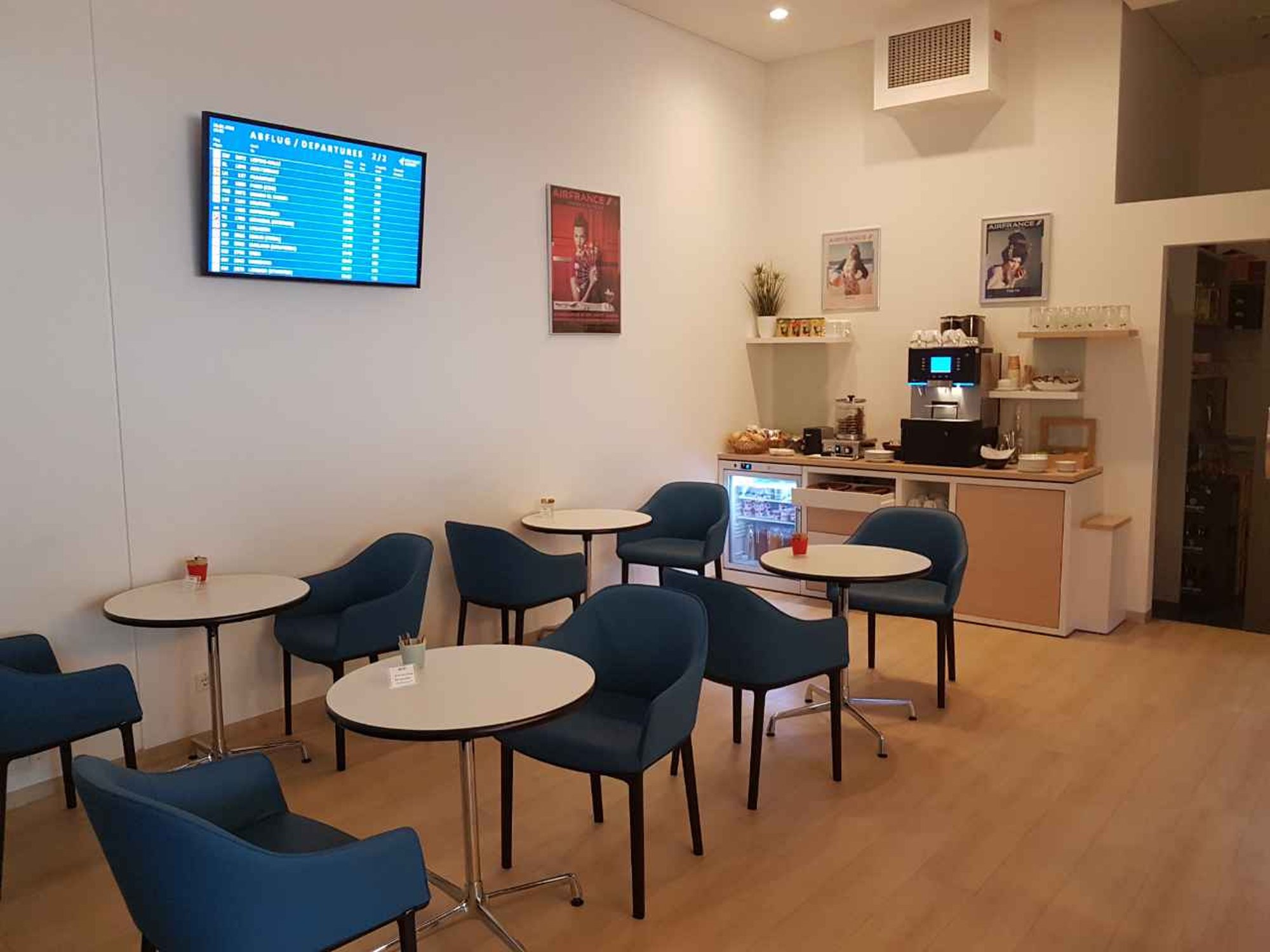 #2 of 5 images of Air France Lounge (Temporarily Closed)