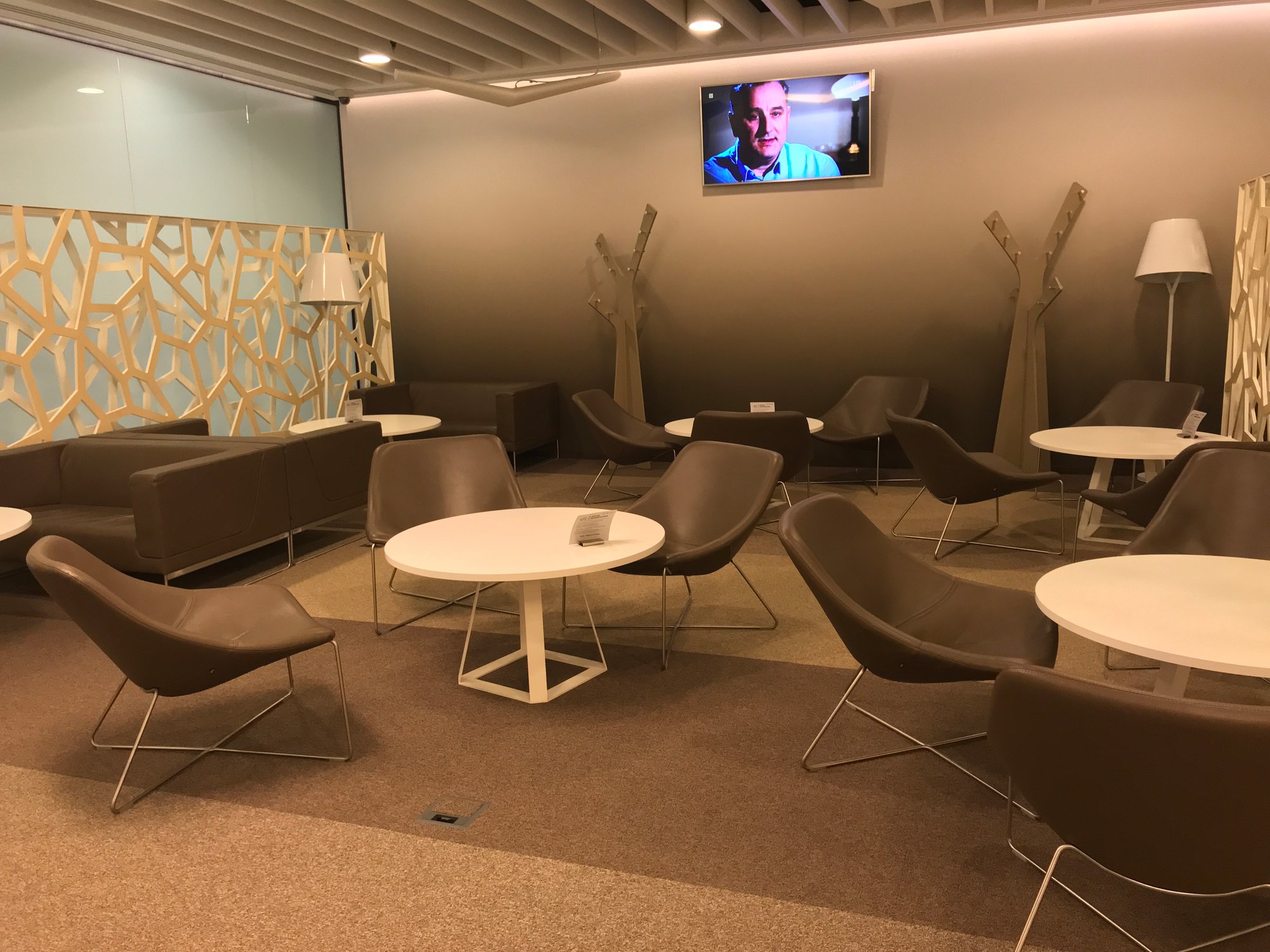 #3 of 5 images of Preludium Executive Lounge
