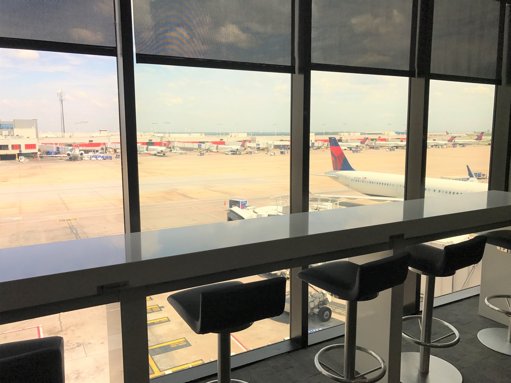 #5 of 5 images of デルタ•スカイ•クラブ - A17番ゲート