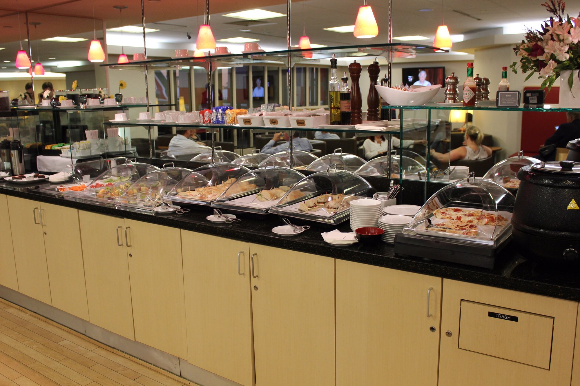 #3 of 5 images of Air France Lounge