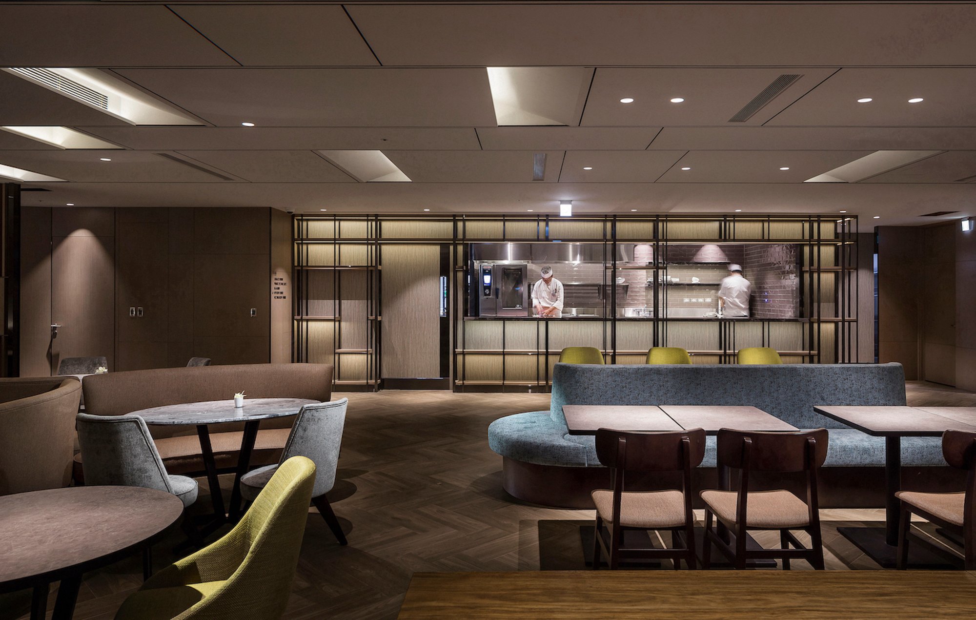 #4 of 5 images of Salon Plaza Premium (Zone A)