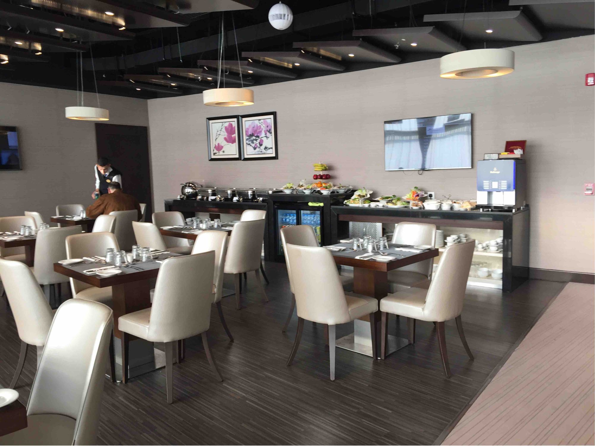 #5 of 5 images of Petra Lounge (Permanently Closed)