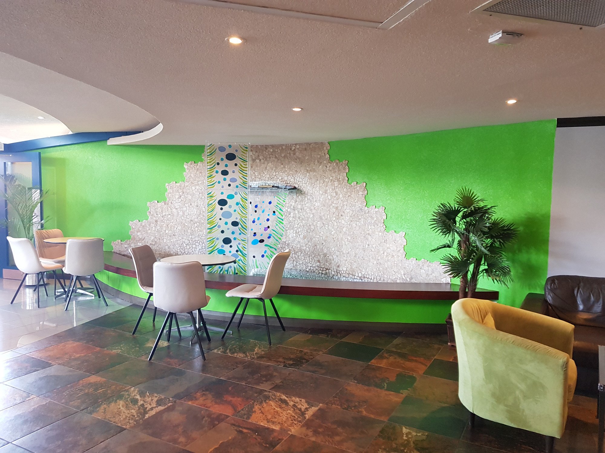 #5 of 5 images of Airlines Executive Lounge