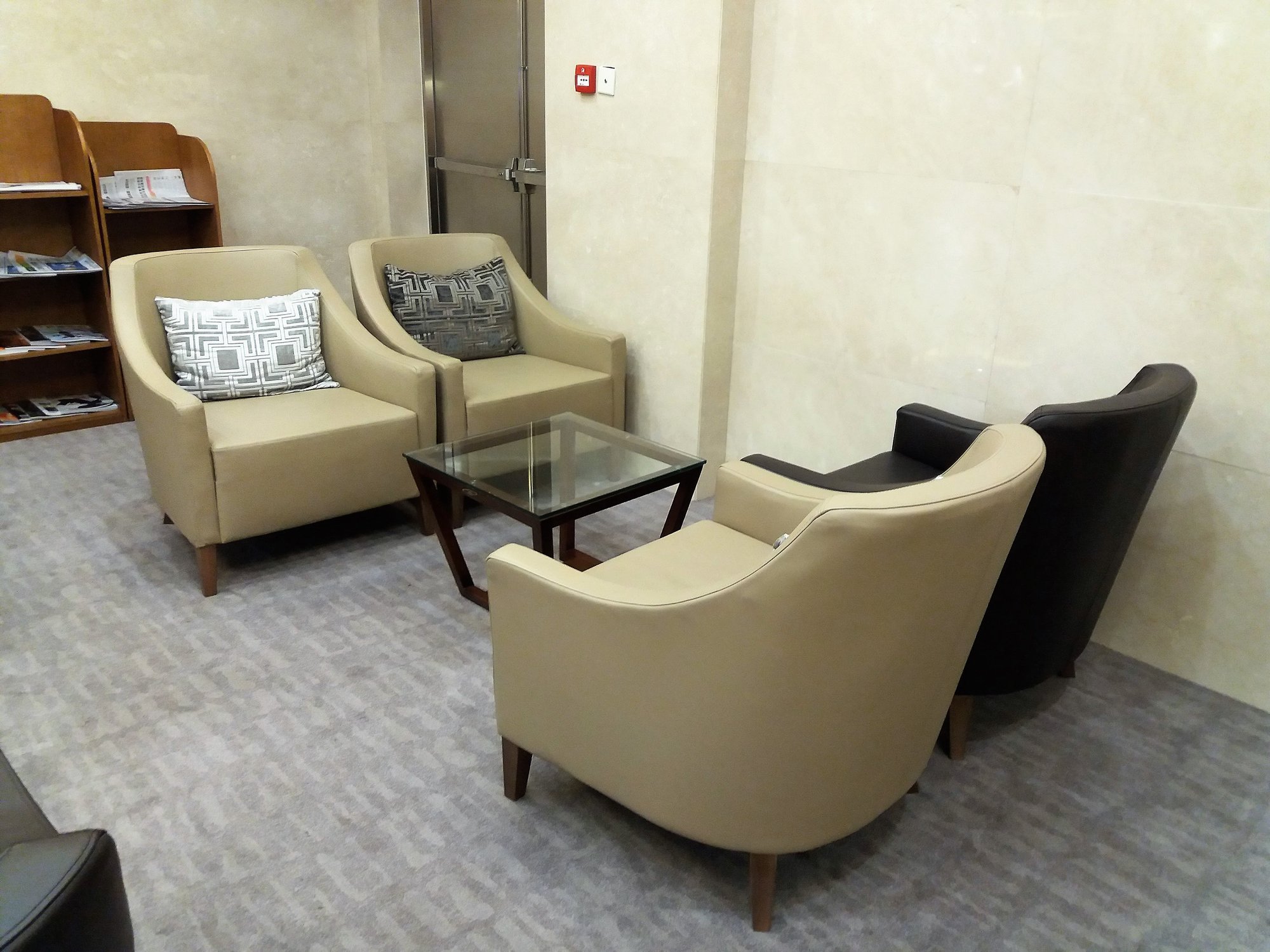 #3 of 5 images of Air China First & Business Class Lounge (Temporarily Closed)
