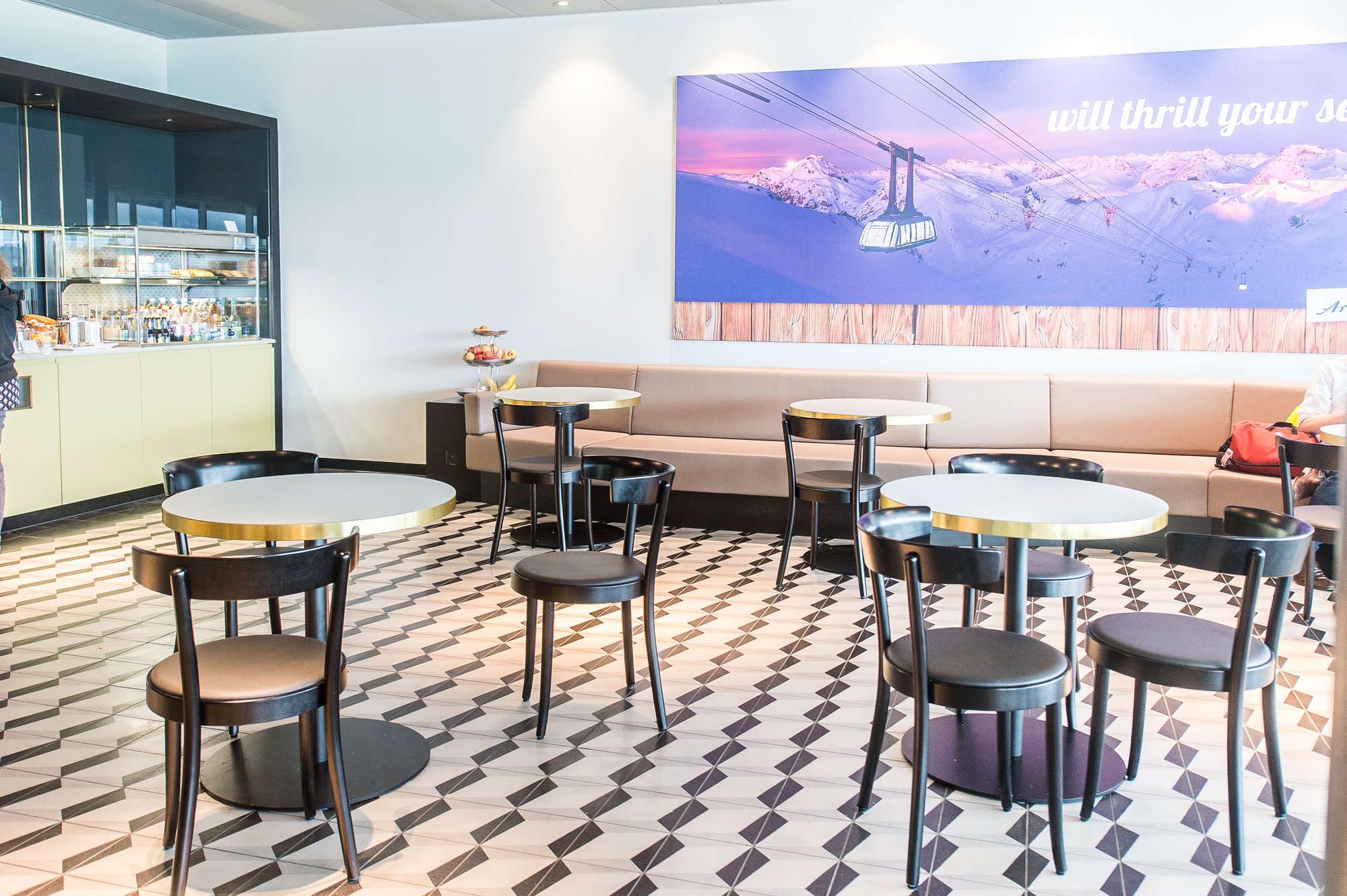 #4 of 5 images of Aspire Lounge