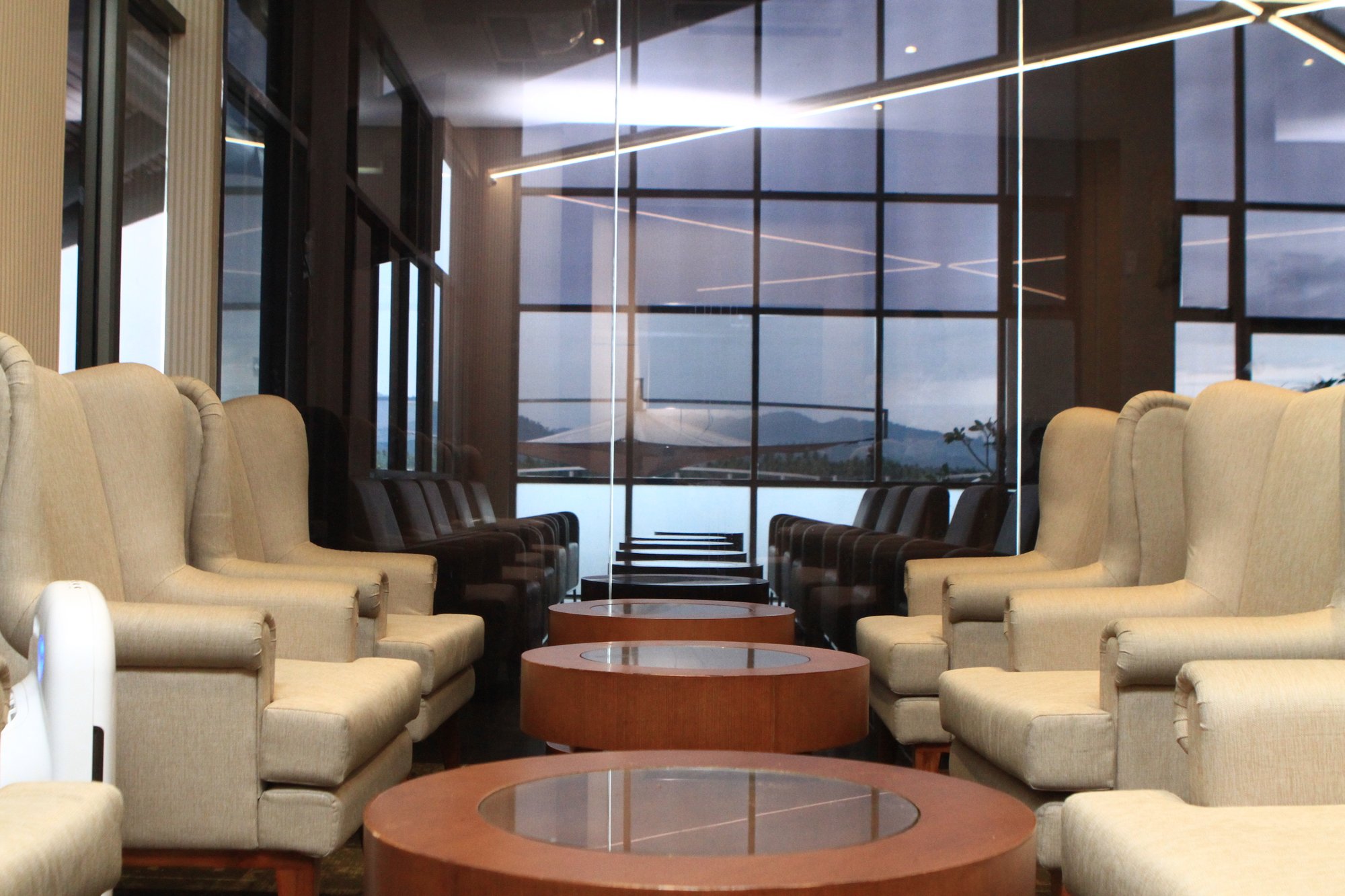 #2 of 5 images of Concordia Lounge