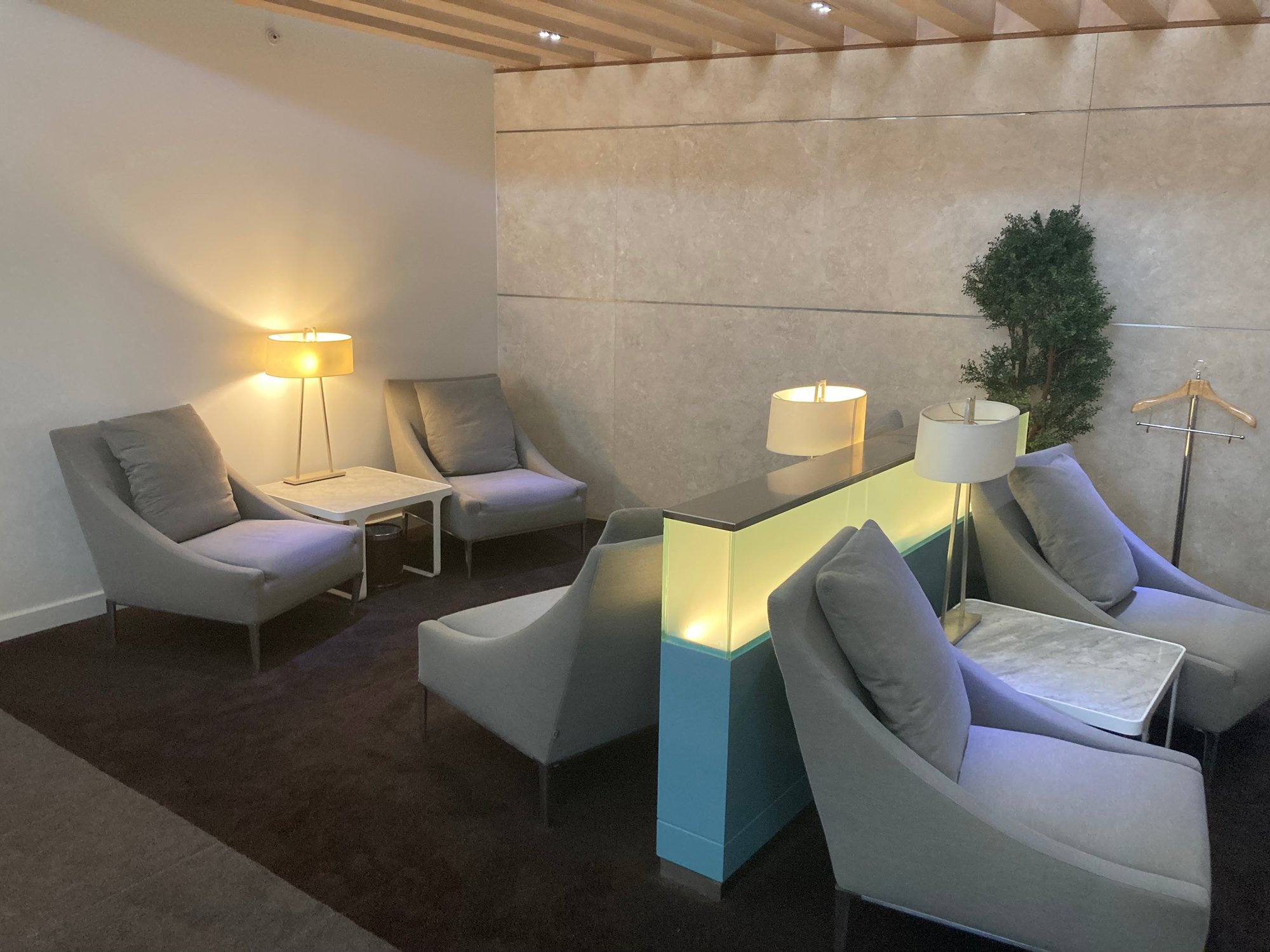 #4 of 5 images of Primeclass Lounge