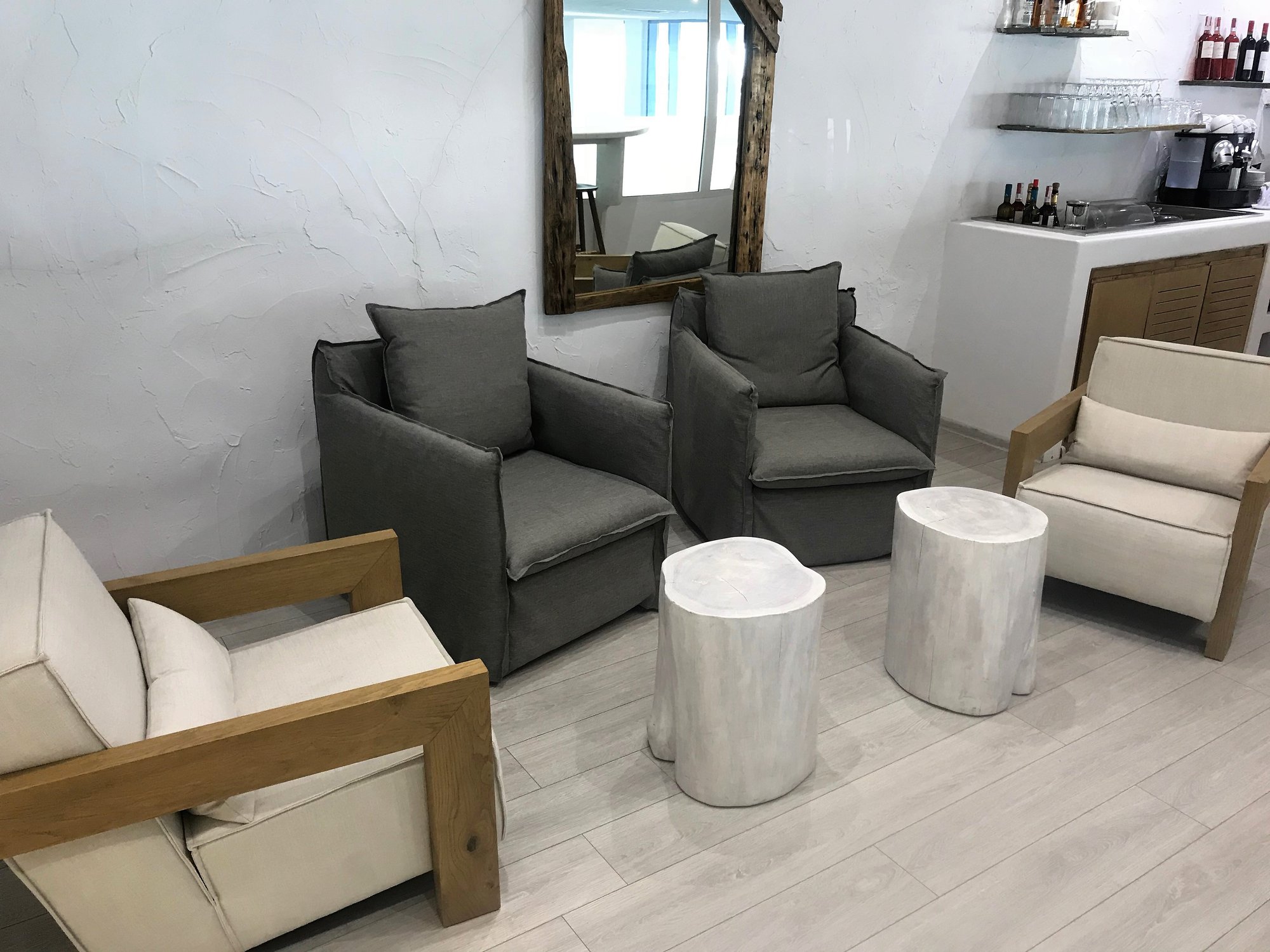 #2 of 5 images of Your Mykonian Luxury Lounge by Goldair Handling (Temporarily Closed)