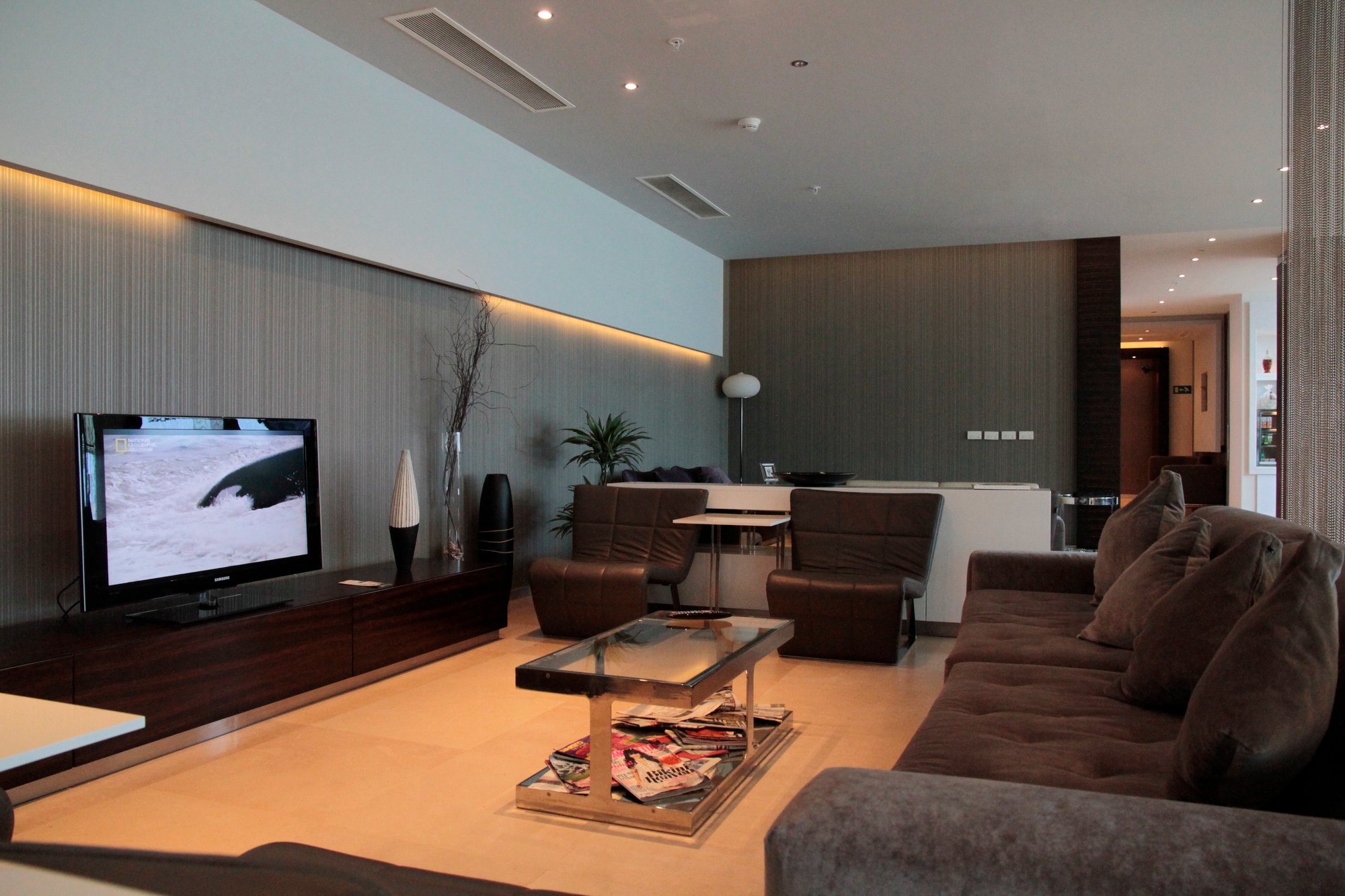 #3 of 5 images of Primeclass Lounge