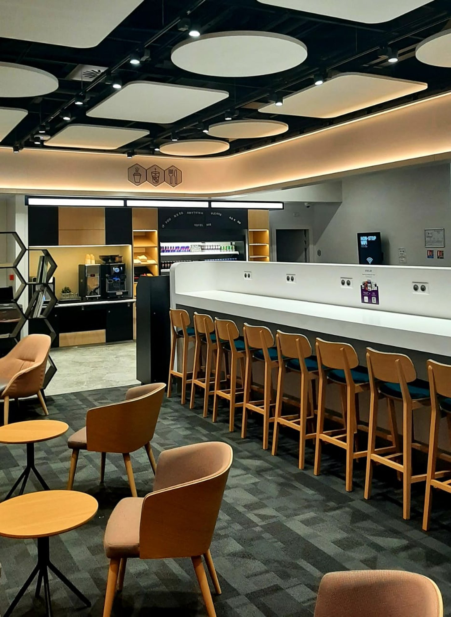 #4 of 5 images of YotelAir Paris Charles de Gaulle