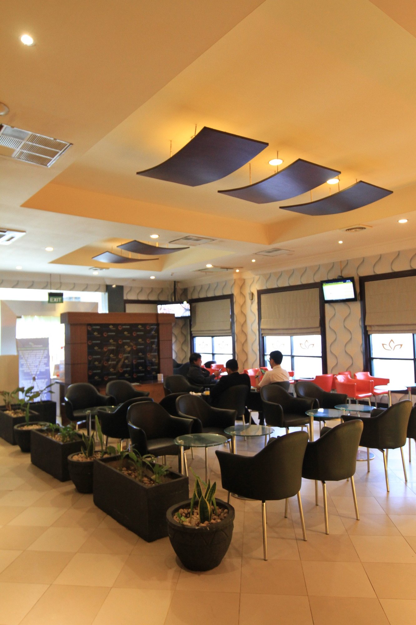 #3 of 5 images of Concordia Lounge